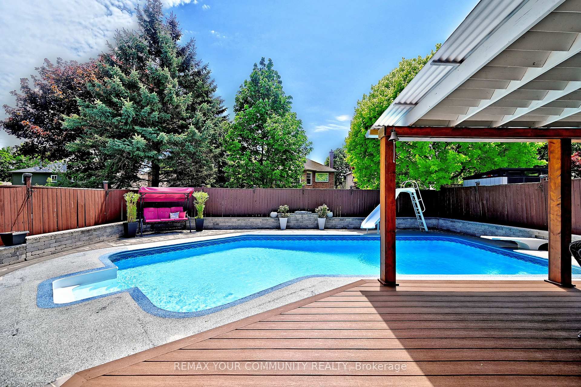 Photo 25 of 48 Haskell Crescent, Aurora, Aurora Highlands — HOMEH