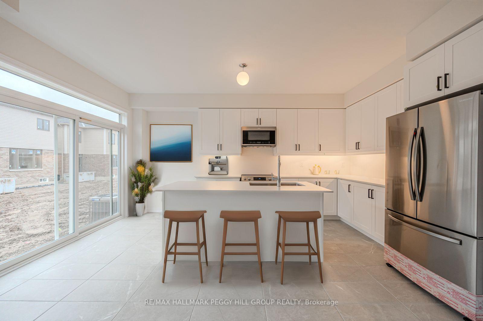 Photo 2 of Unit 1, 14 Tamworth Terrace, Barrie, Rural Barrie Southeast — HOMEH