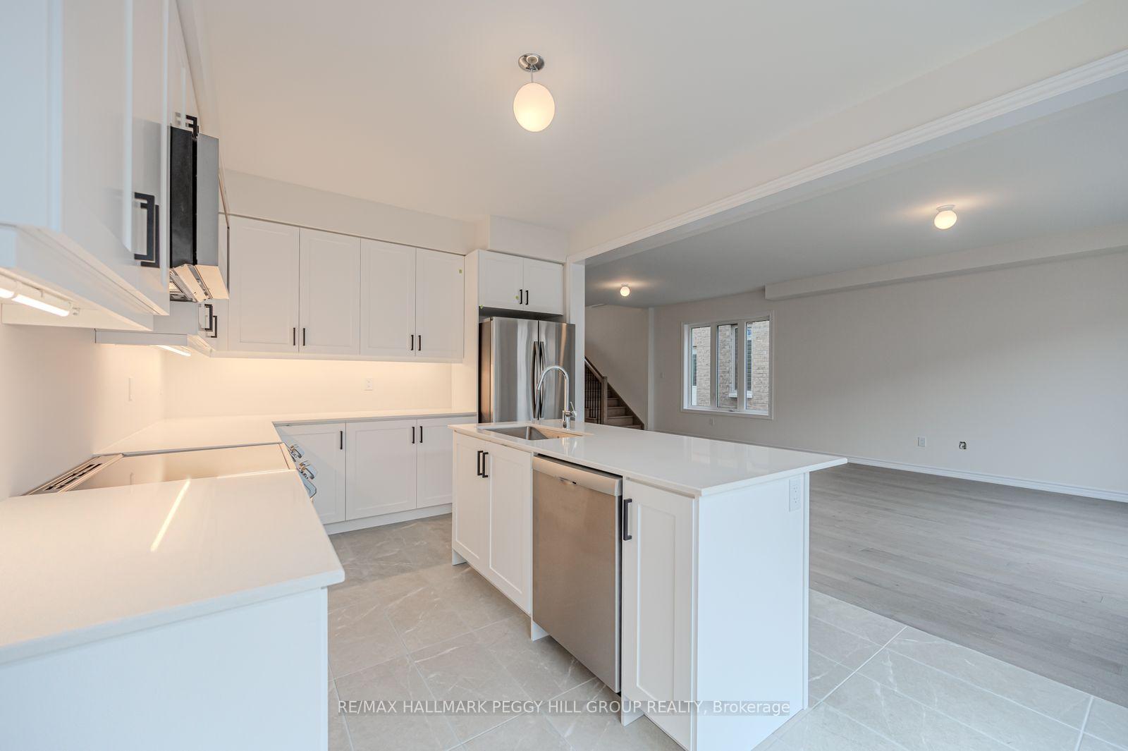 Photo 4 of Unit 1, 14 Tamworth Terrace, Barrie, Rural Barrie Southeast — HOMEH