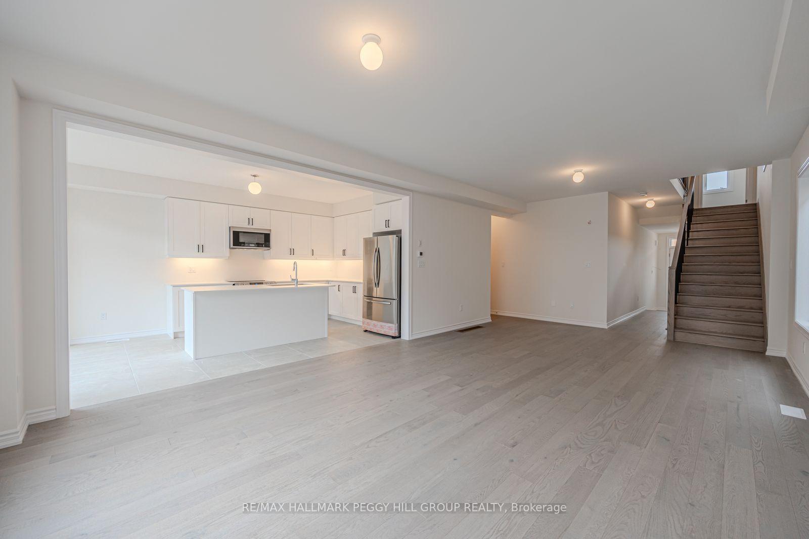 Photo 6 of Unit 1, 14 Tamworth Terrace, Barrie, Rural Barrie Southeast — HOMEH