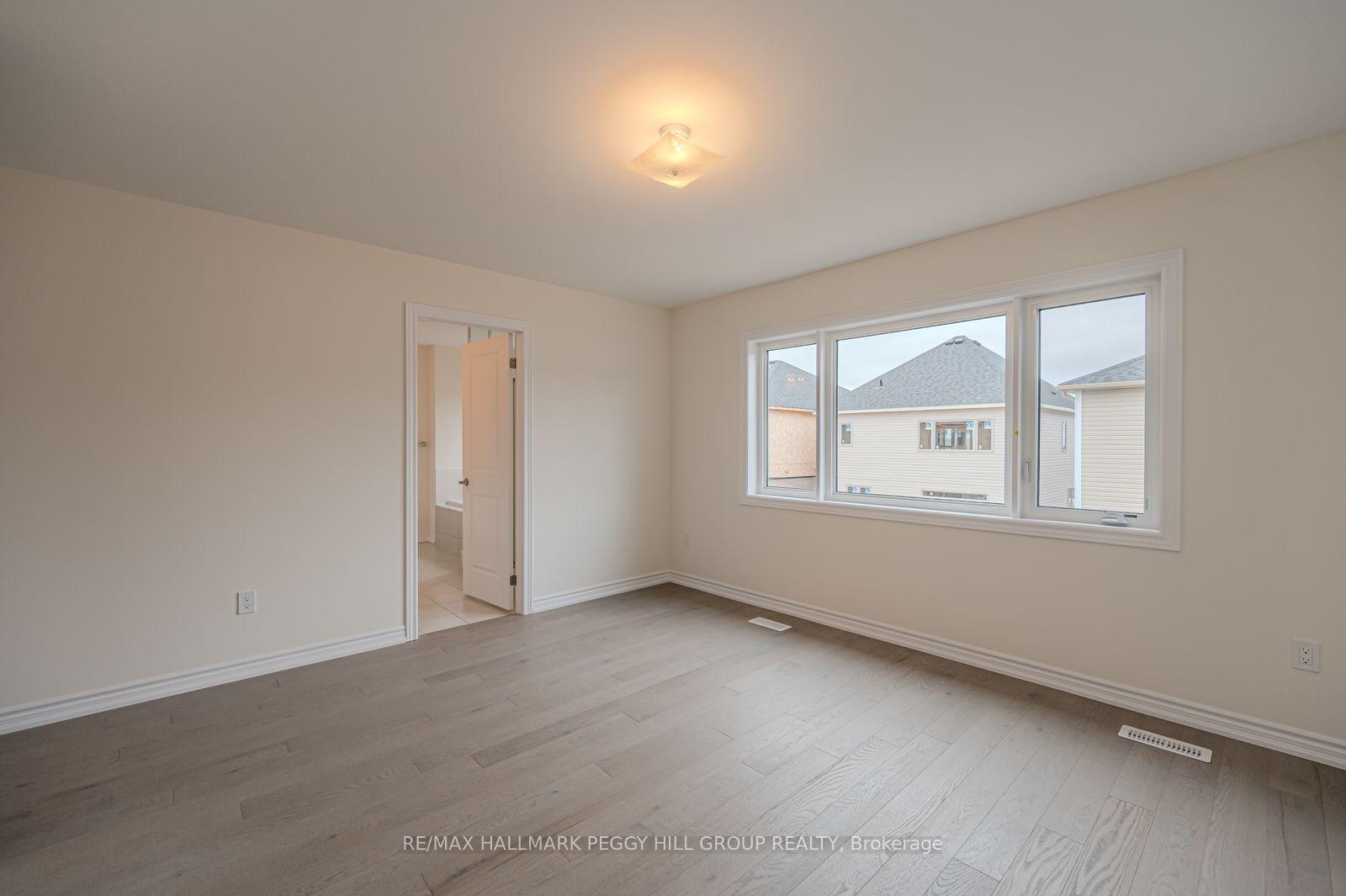 Photo 8 of Unit 1, 14 Tamworth Terrace, Barrie, Rural Barrie Southeast — HOMEH