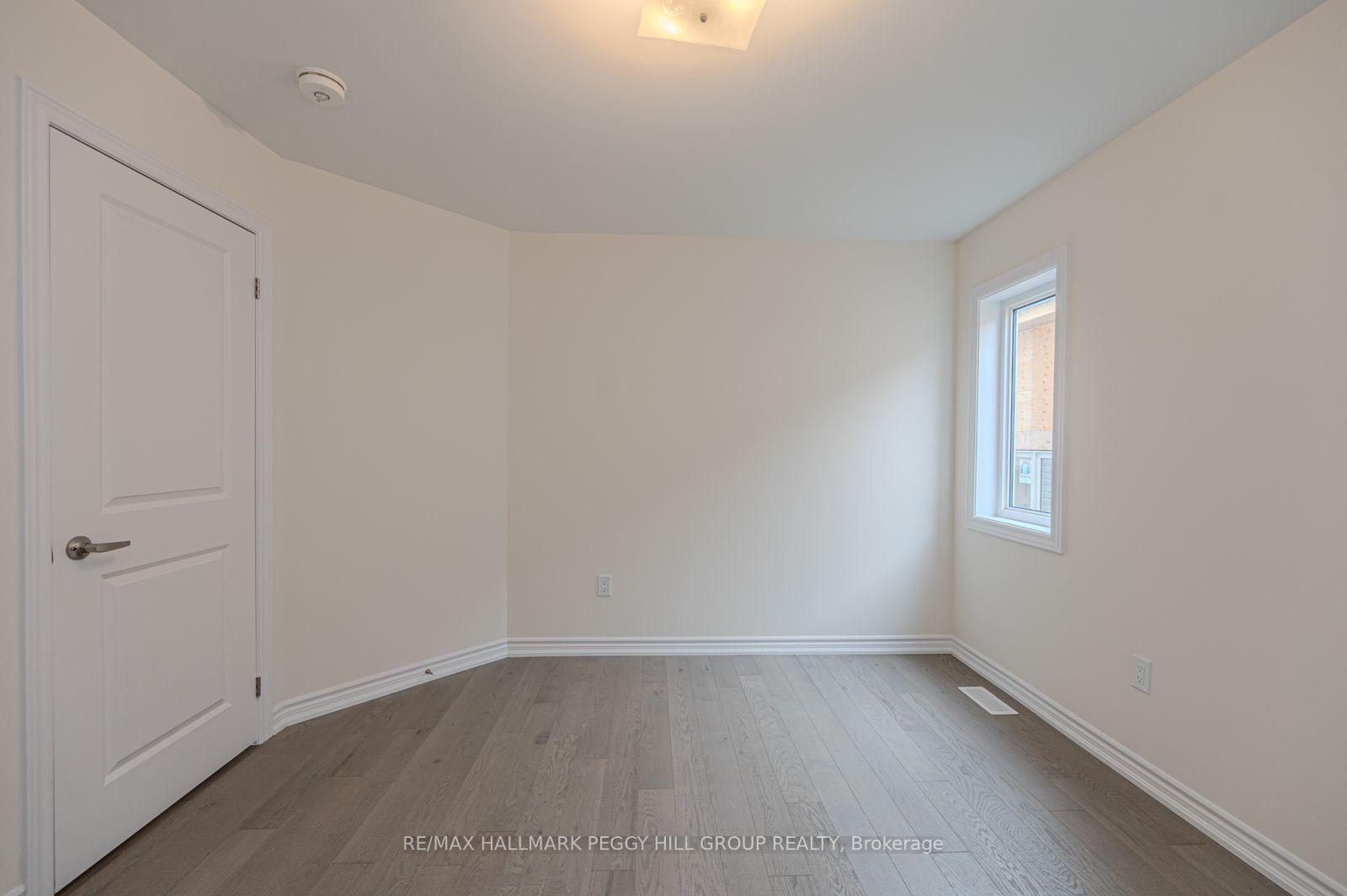 Photo 15 of Unit 1, 14 Tamworth Terrace, Barrie, Rural Barrie Southeast — HOMEH