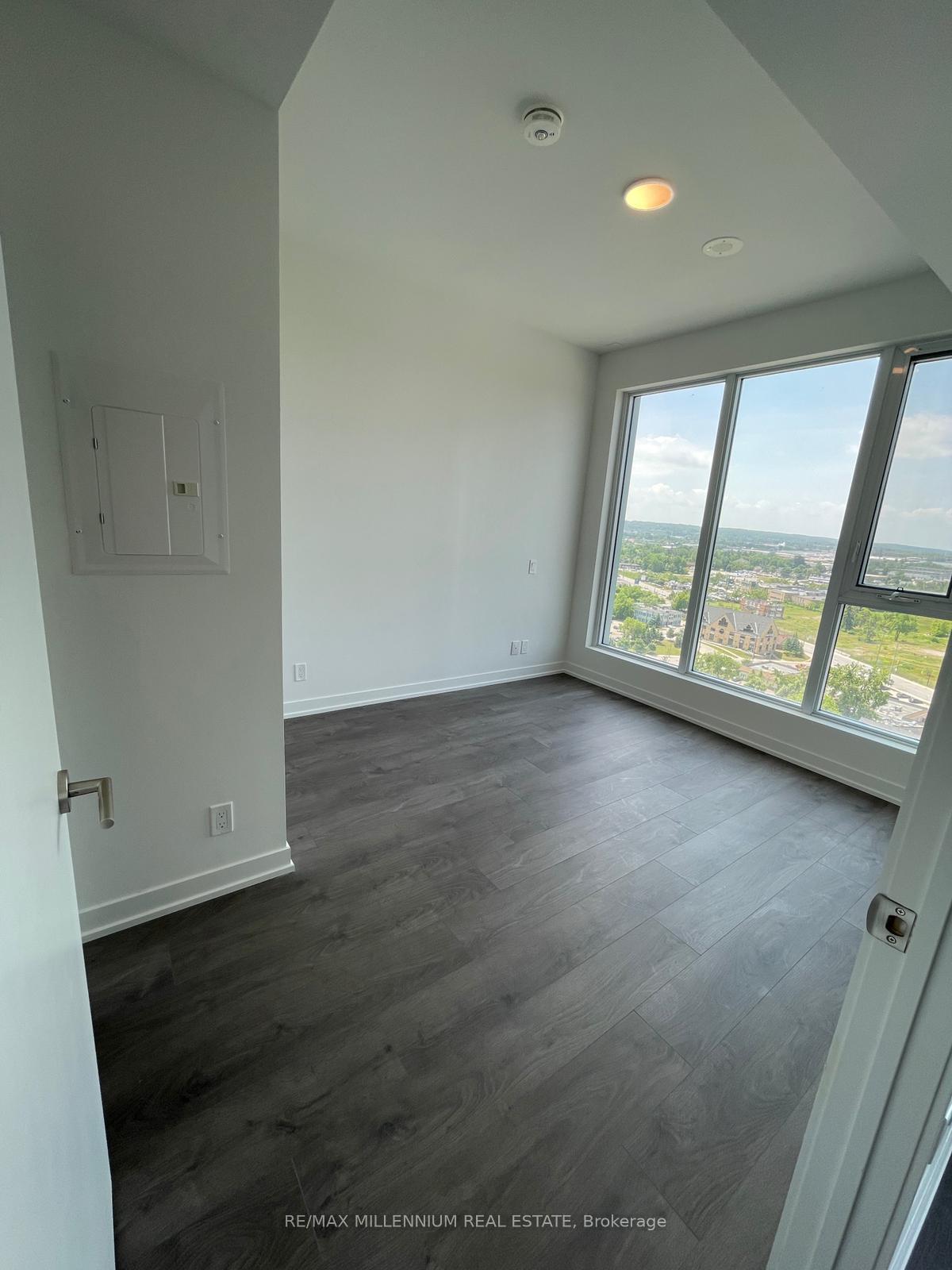 Photo 4 of Unit 1512, 39 Mary Street, Barrie, City Centre — HOMEH