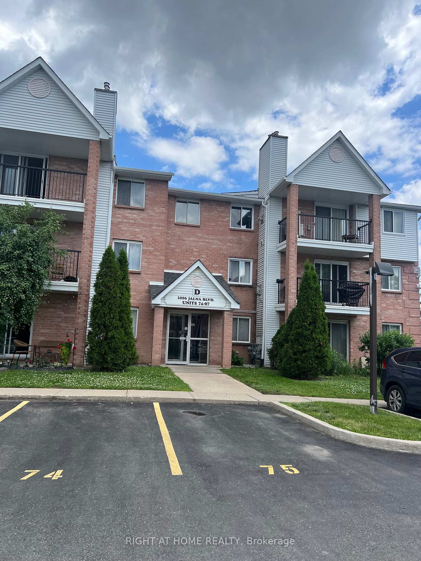 Photo 1 of Unit 91, 1096 Jalna Boulevard, London, South X — HOMEH