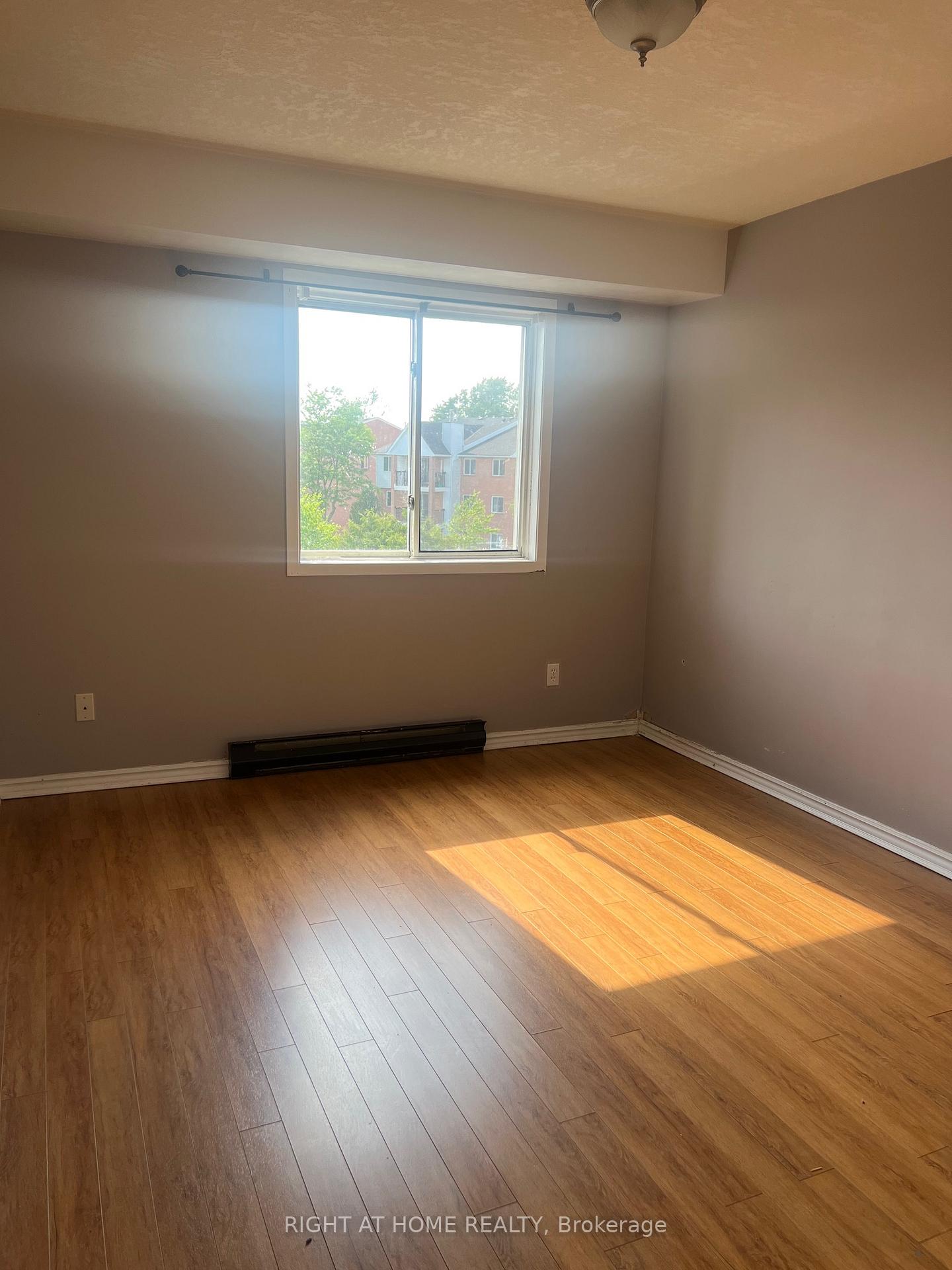 Photo 8 of Unit 91, 1096 Jalna Boulevard, London, South X — HOMEH