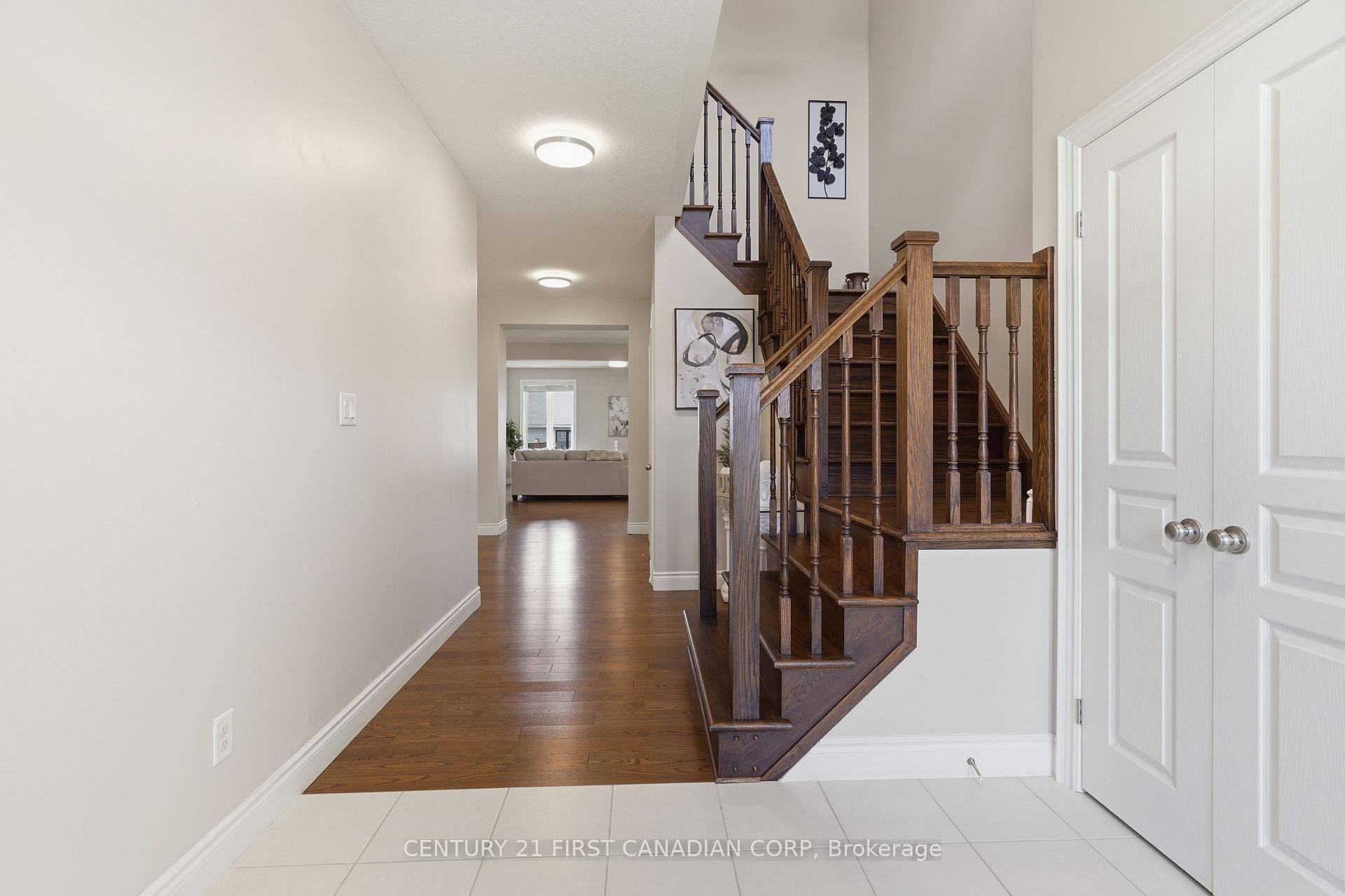 Photo 6 of 2608 Holbrook Drive, London, South U — HOMEH