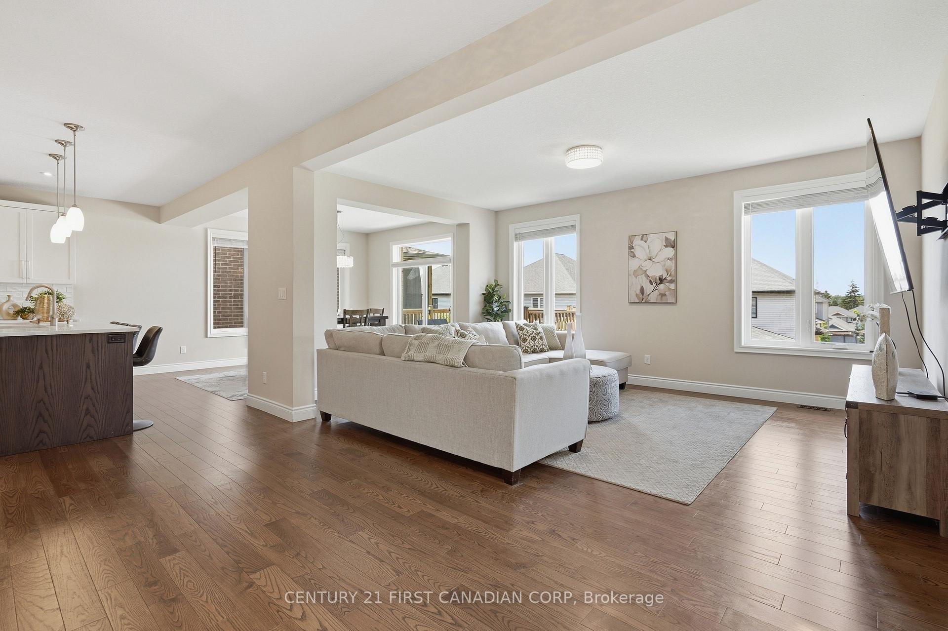 Photo 8 of 2608 Holbrook Drive, London, South U — HOMEH