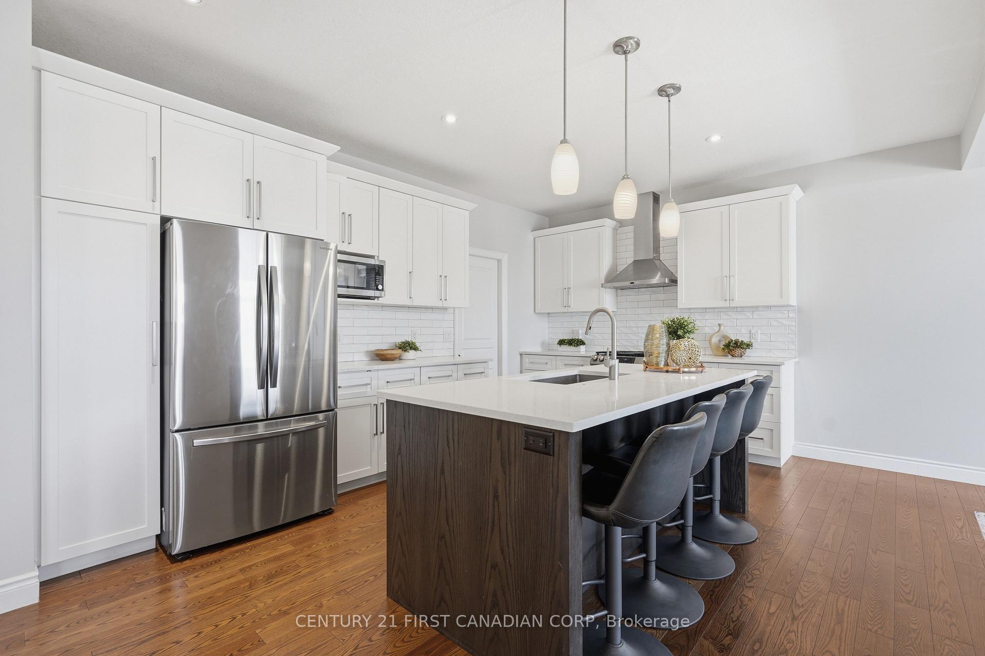 Photo 12 of 2608 Holbrook Drive, London, South U — HOMEH