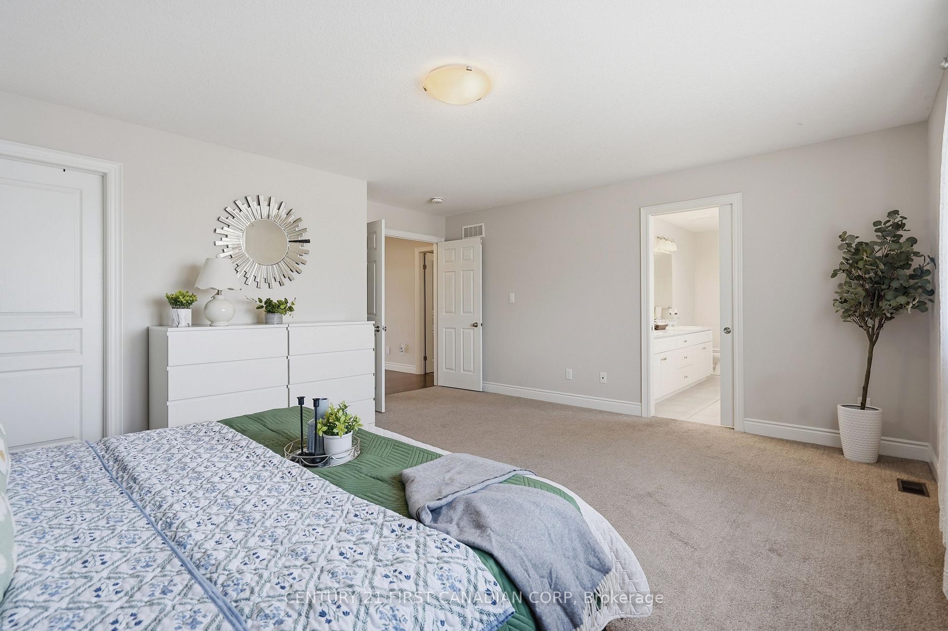 Photo 23 of 2608 Holbrook Drive, London, South U — HOMEH