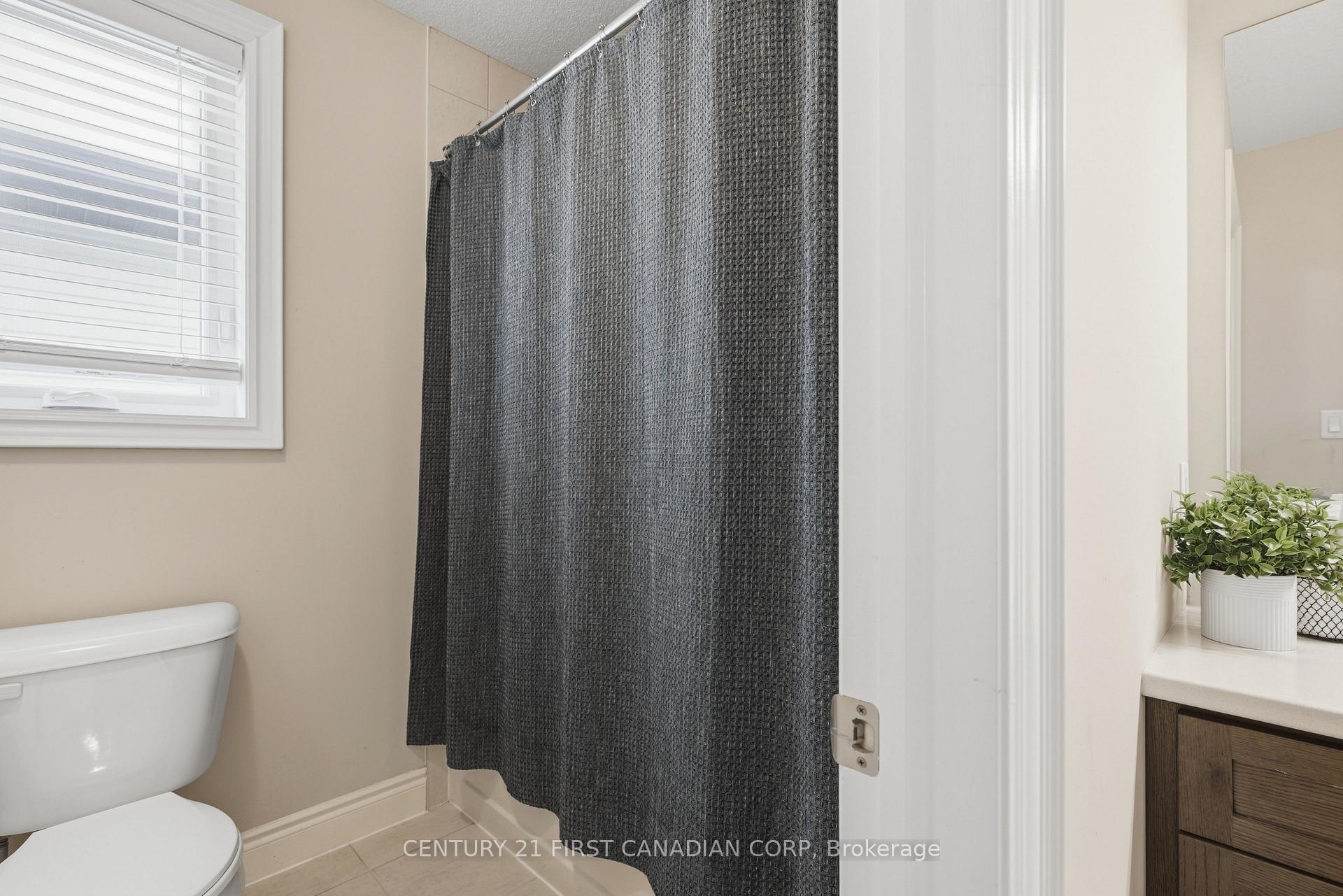 Photo 30 of 2608 Holbrook Drive, London, South U — HOMEH