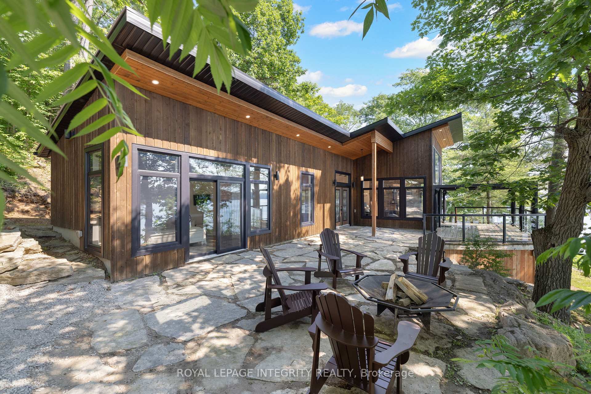 Front of 905 Shady Lane