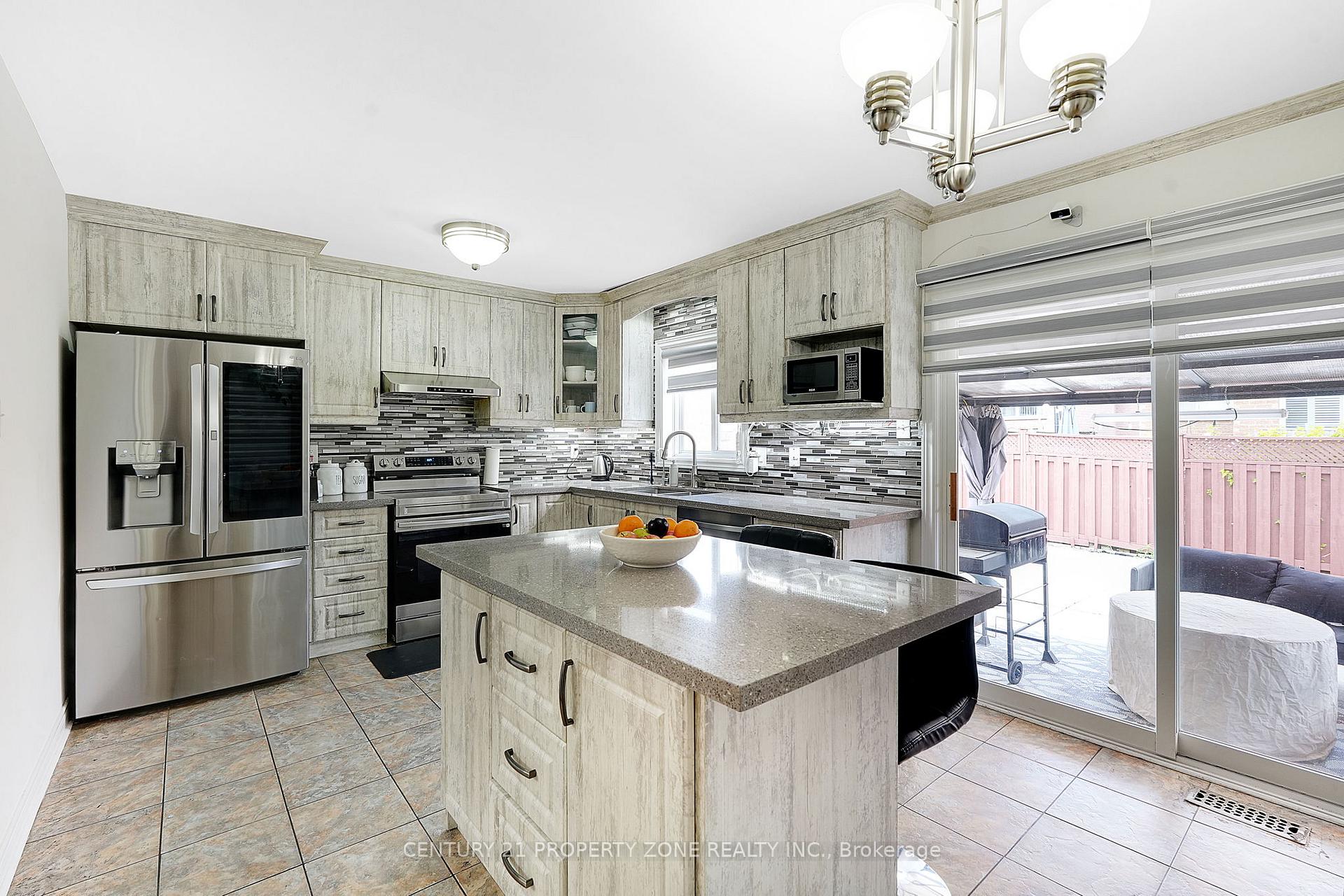 Photo 9 of 54 Dwellers Road, Brampton, Fletcher's Creek Village — HOMEH