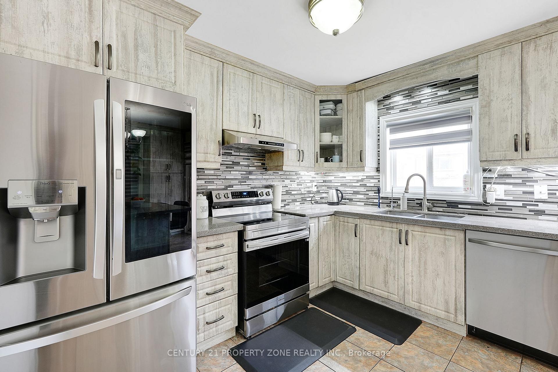 Photo 10 of 54 Dwellers Road, Brampton, Fletcher's Creek Village — HOMEH