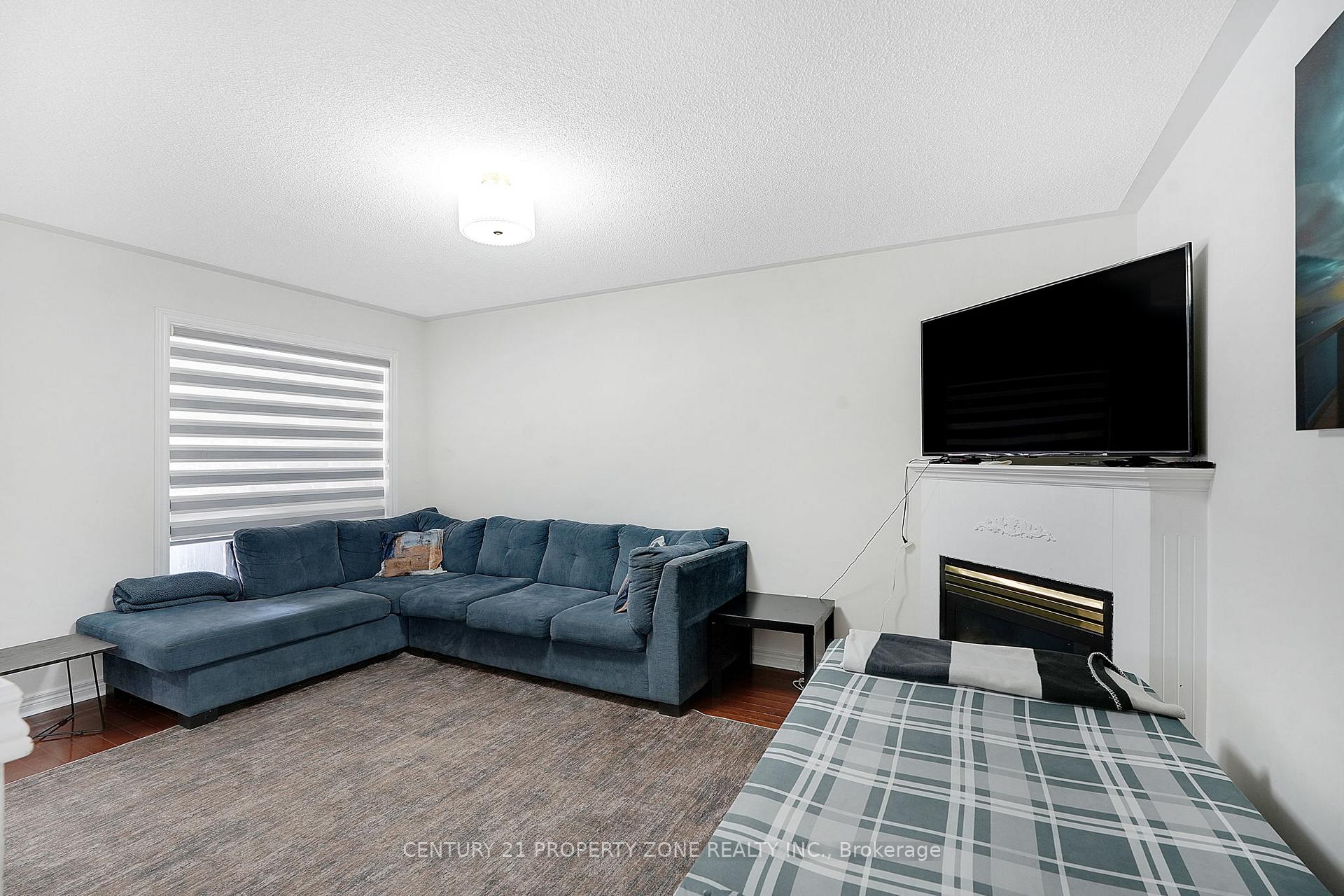 Photo 17 of 54 Dwellers Road, Brampton, Fletcher's Creek Village — HOMEH
