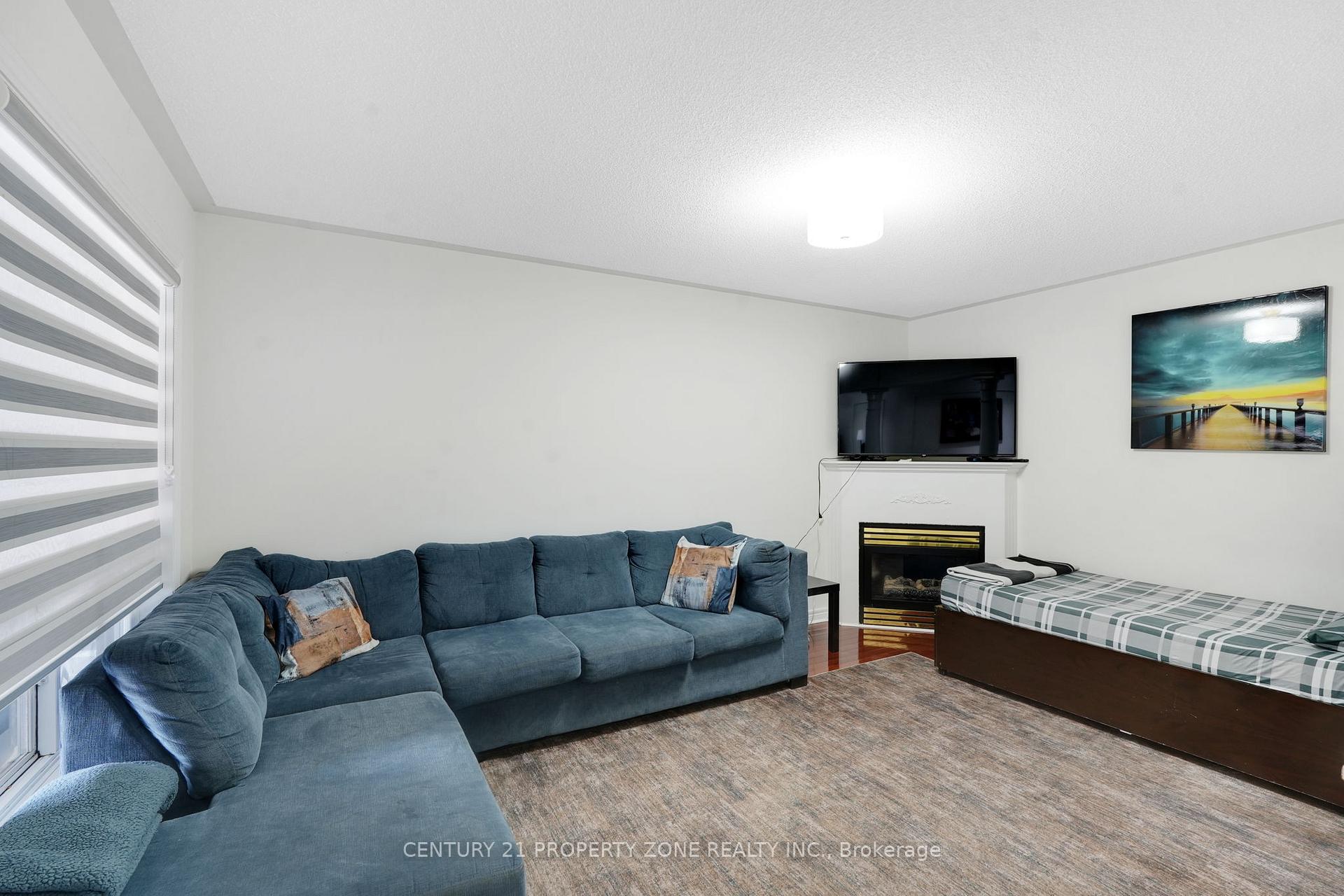 Photo 19 of 54 Dwellers Road, Brampton, Fletcher's Creek Village — HOMEH