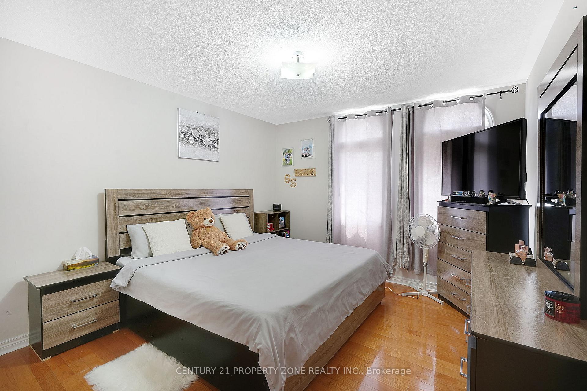 Photo 22 of 54 Dwellers Road, Brampton, Fletcher's Creek Village — HOMEH