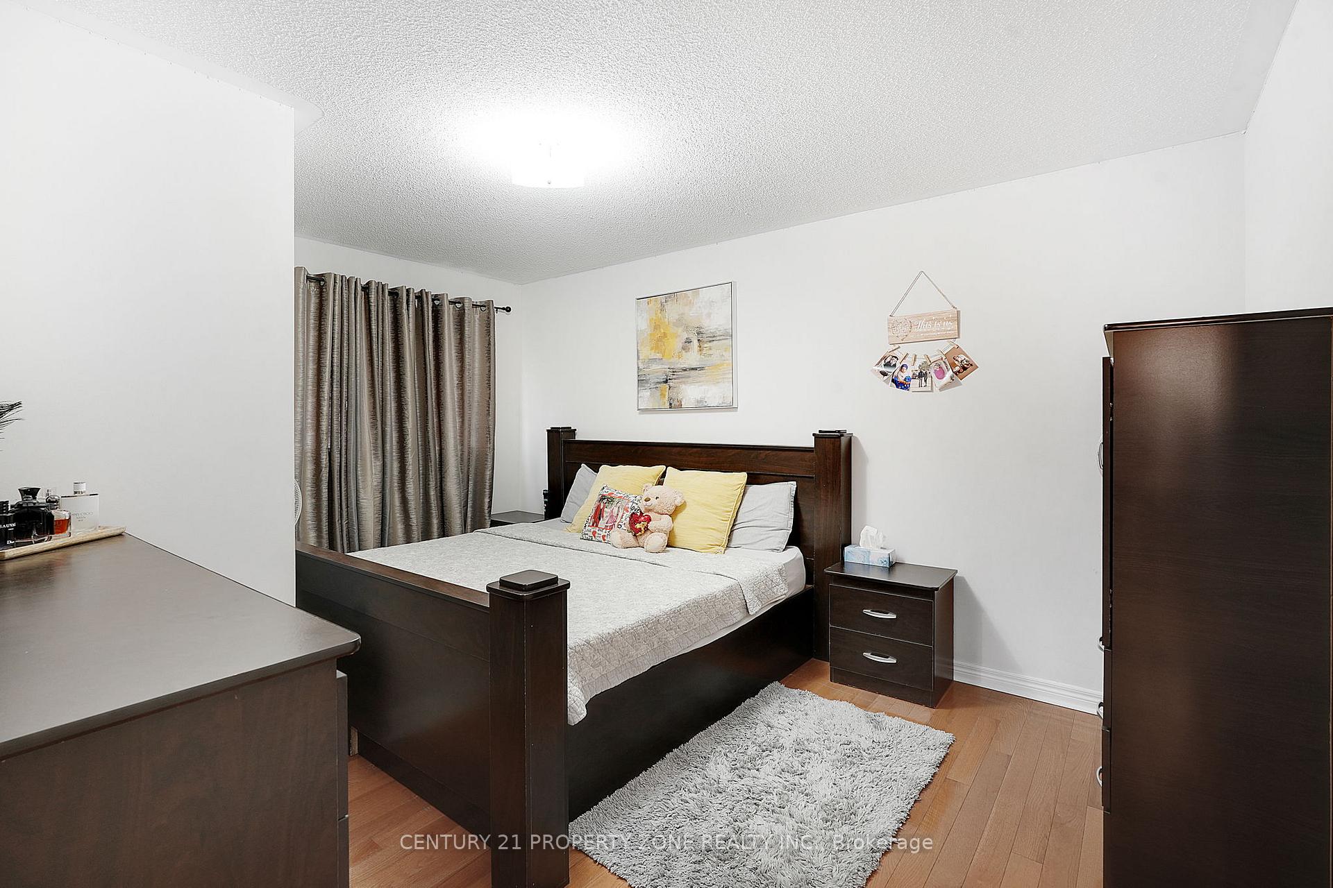 Photo 25 of 54 Dwellers Road, Brampton, Fletcher's Creek Village — HOMEH