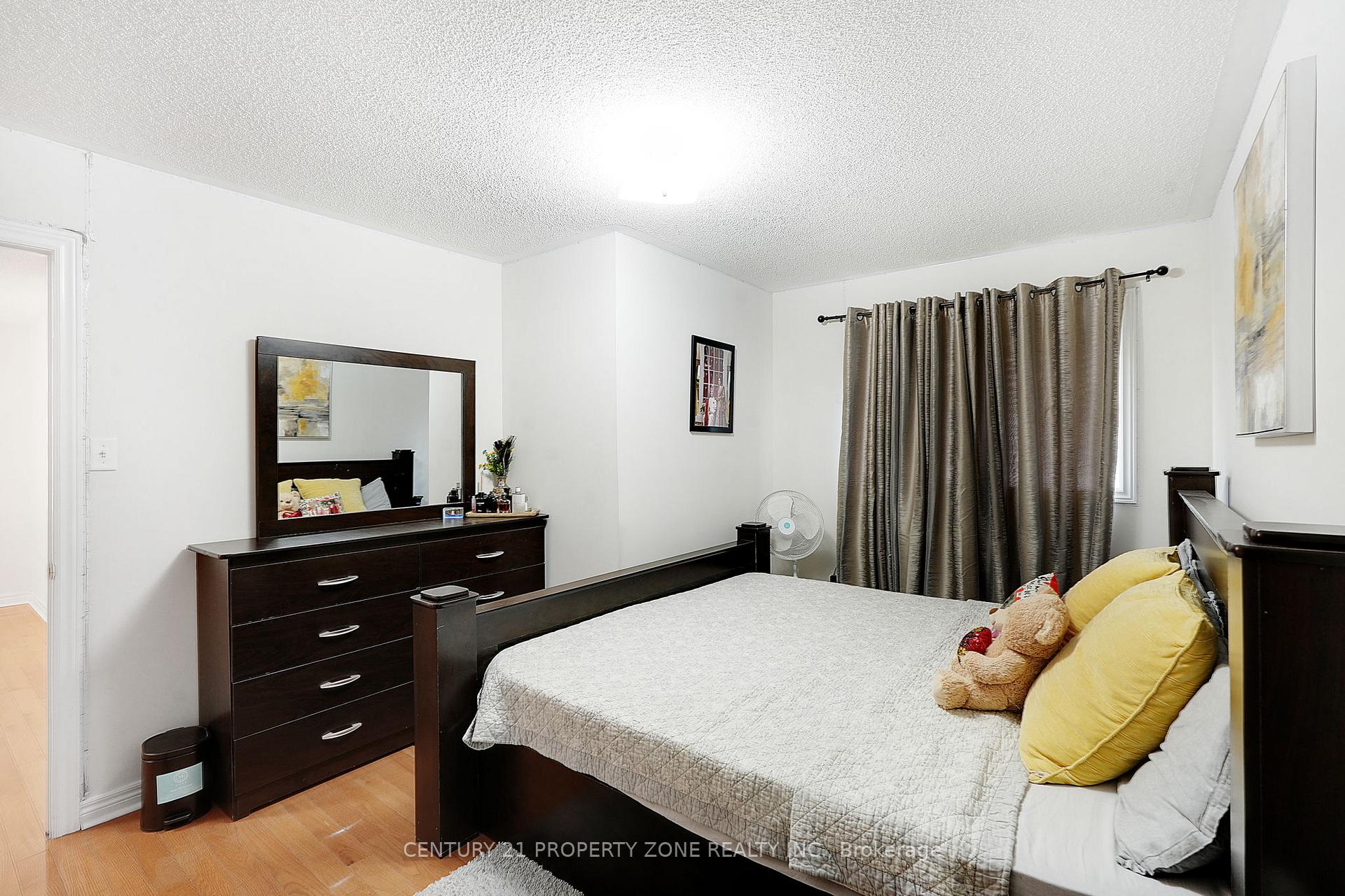 Photo 26 of 54 Dwellers Road, Brampton, Fletcher's Creek Village — HOMEH
