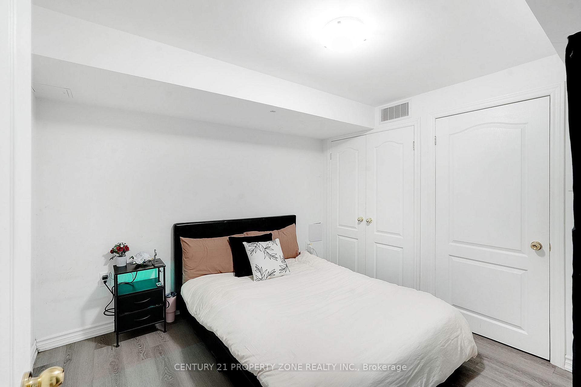 Photo 39 of 54 Dwellers Road, Brampton, Fletcher's Creek Village — HOMEH