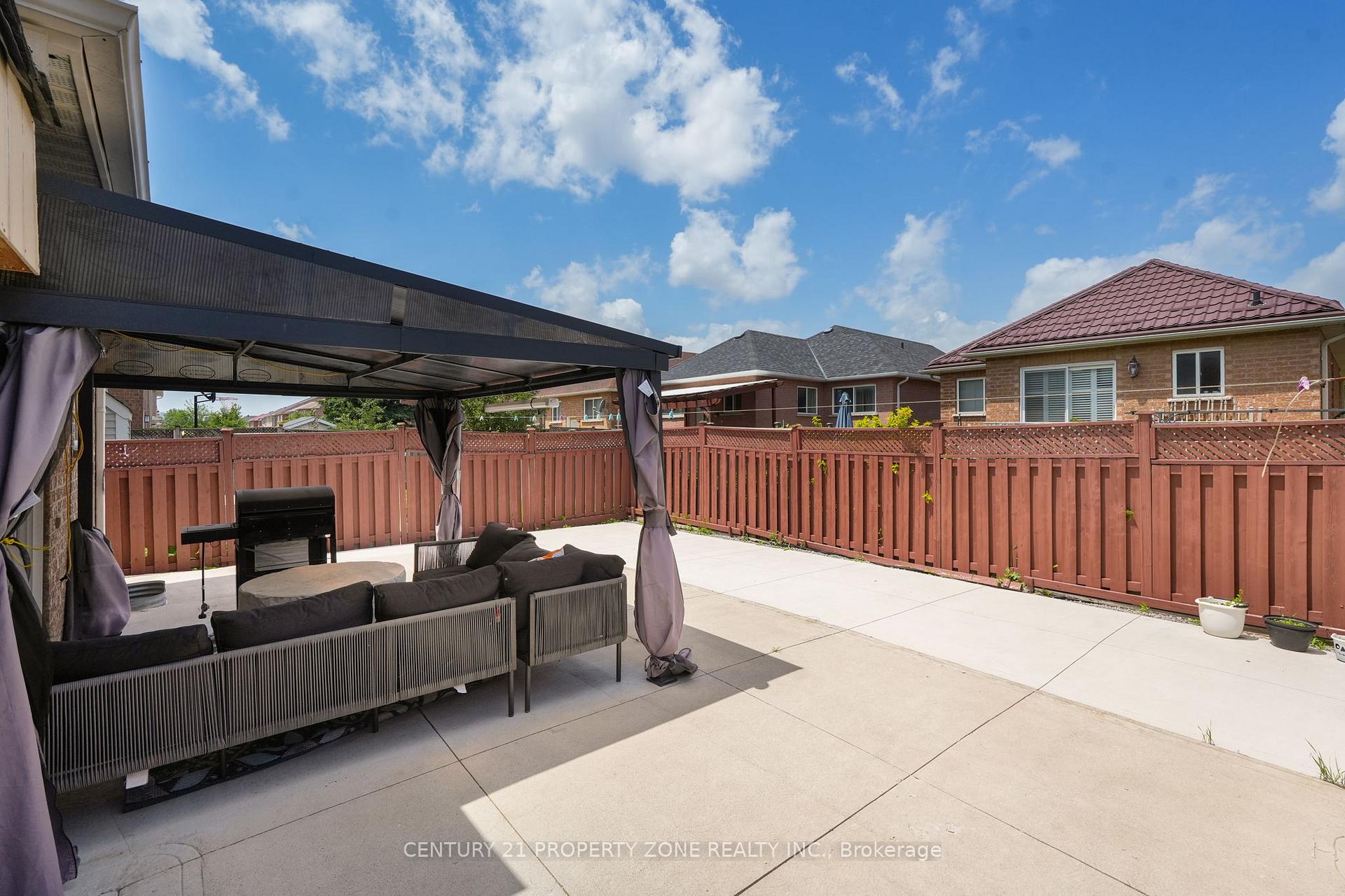 Photo 41 of 54 Dwellers Road, Brampton, Fletcher's Creek Village — HOMEH