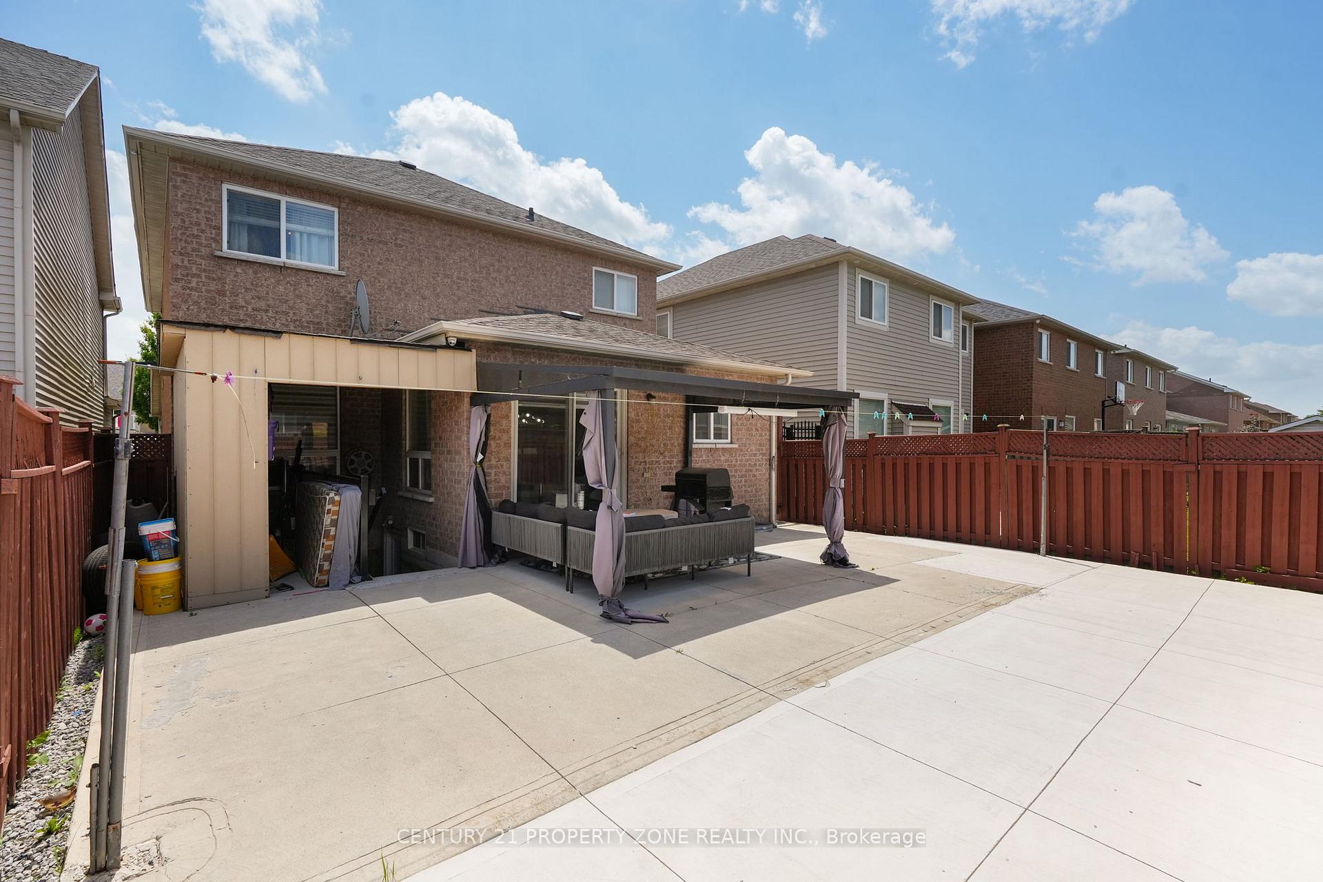 Photo 42 of 54 Dwellers Road, Brampton, Fletcher's Creek Village — HOMEH