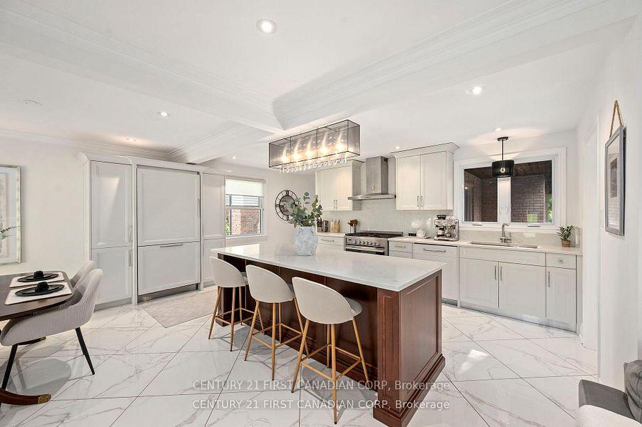 Photo 3 of 43 Compton Crescent, London, South R — HOMEH