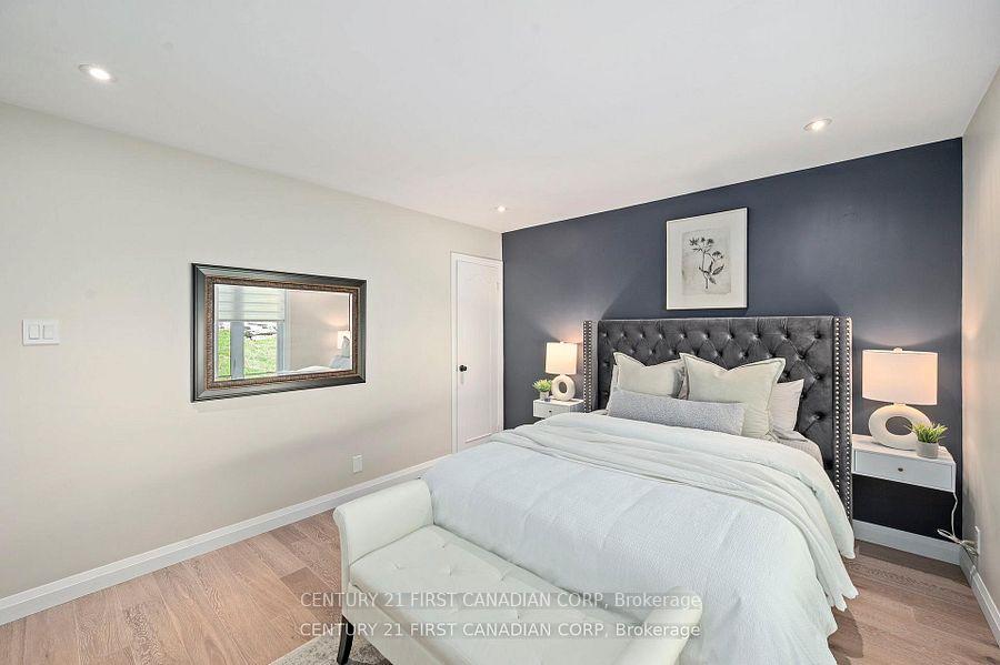 Photo 14 of 43 Compton Crescent, London, South R — HOMEH