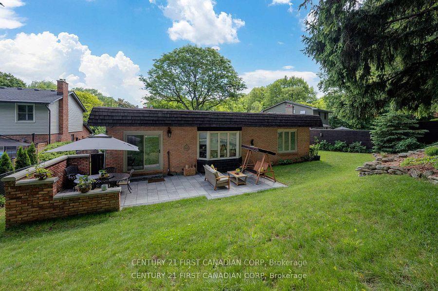 Photo 31 of 43 Compton Crescent, London, South R — HOMEH