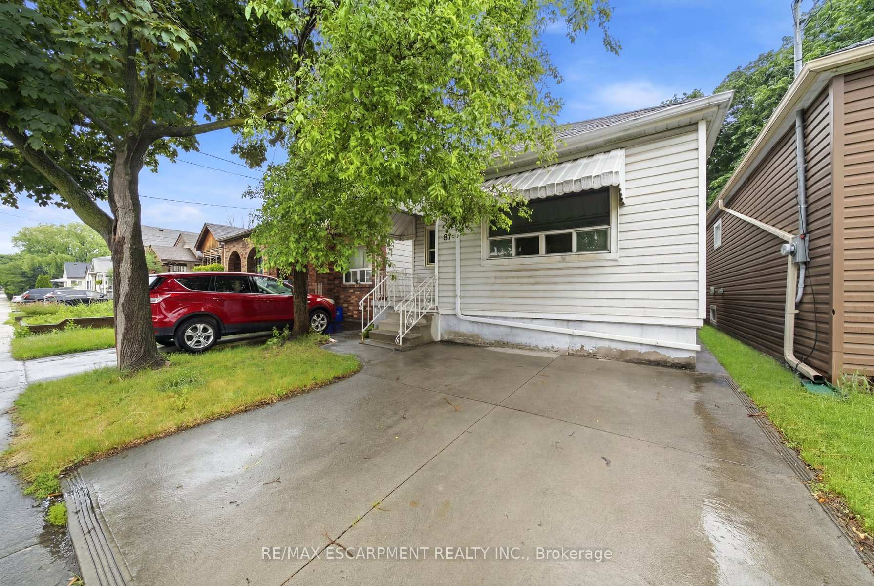 Photo 2 of 81 Cambridge Avenue, Hamilton, Crown Point — HOMEH