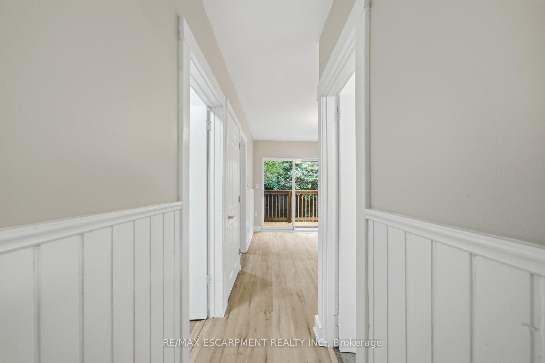Photo 6 of 81 Cambridge Avenue, Hamilton, Crown Point — HOMEH