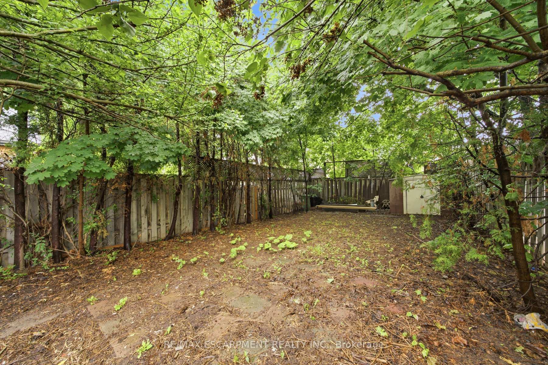 Photo 22 of 81 Cambridge Avenue, Hamilton, Crown Point — HOMEH