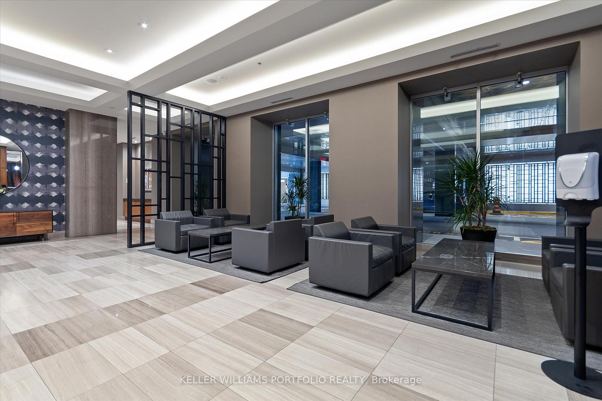 Photo 2 of Unit 932, 111 St Clair Avenue W, Toronto, Yonge-St. Clair — HOMEH