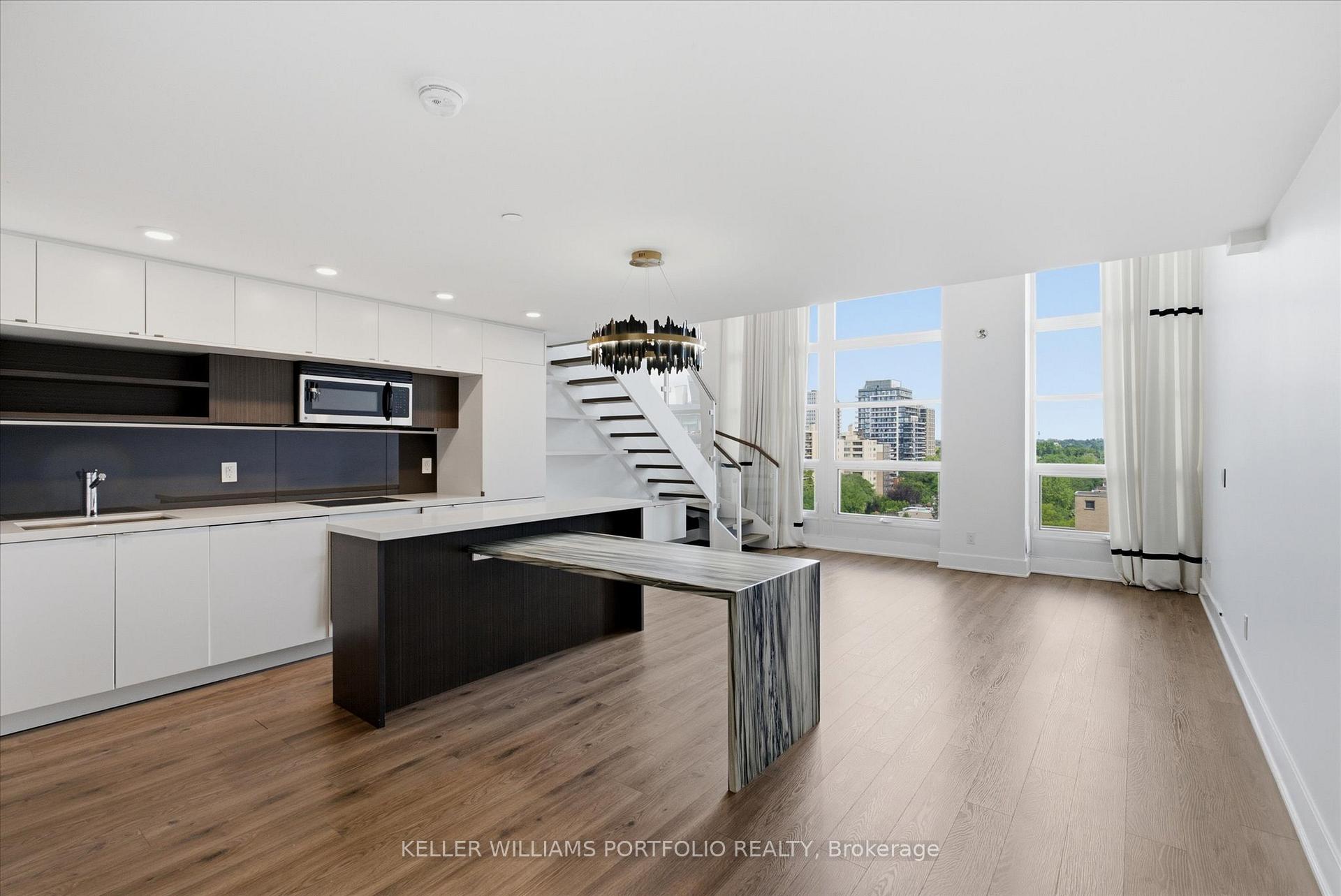 Photo 8 of Unit 932, 111 St Clair Avenue W, Toronto, Yonge-St. Clair — HOMEH