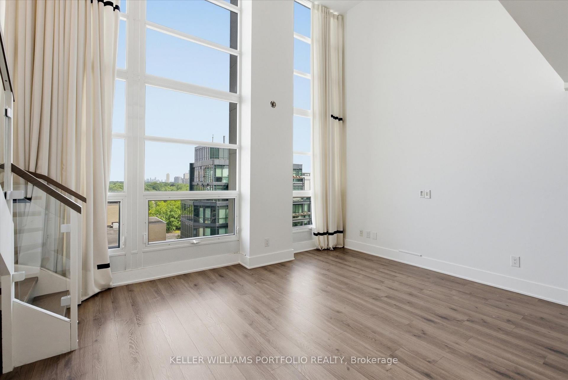 Photo 11 of Unit 932, 111 St Clair Avenue W, Toronto, Yonge-St. Clair — HOMEH
