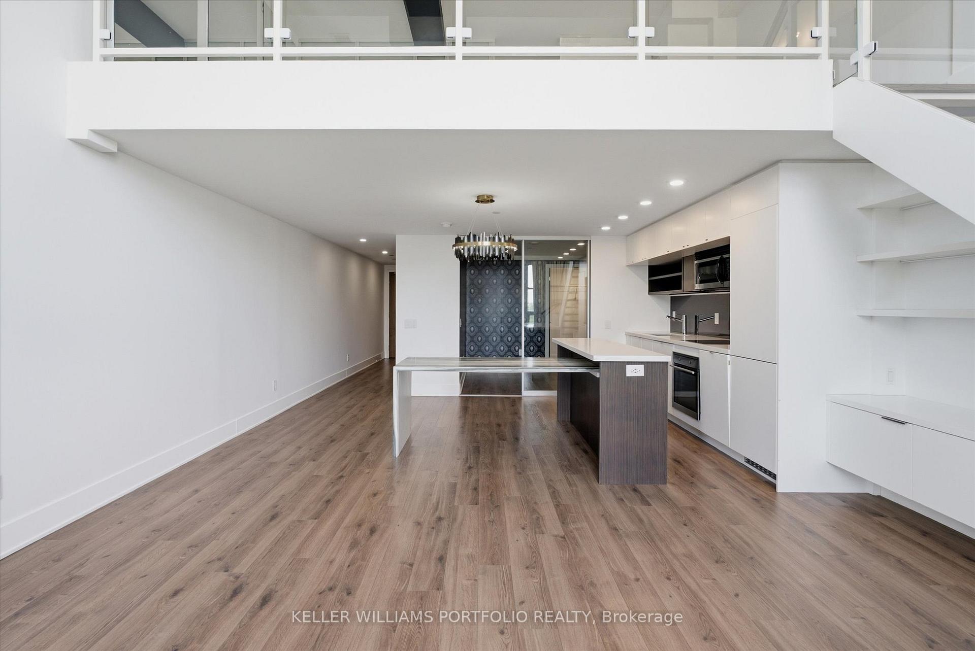 Photo 13 of Unit 932, 111 St Clair Avenue W, Toronto, Yonge-St. Clair — HOMEH