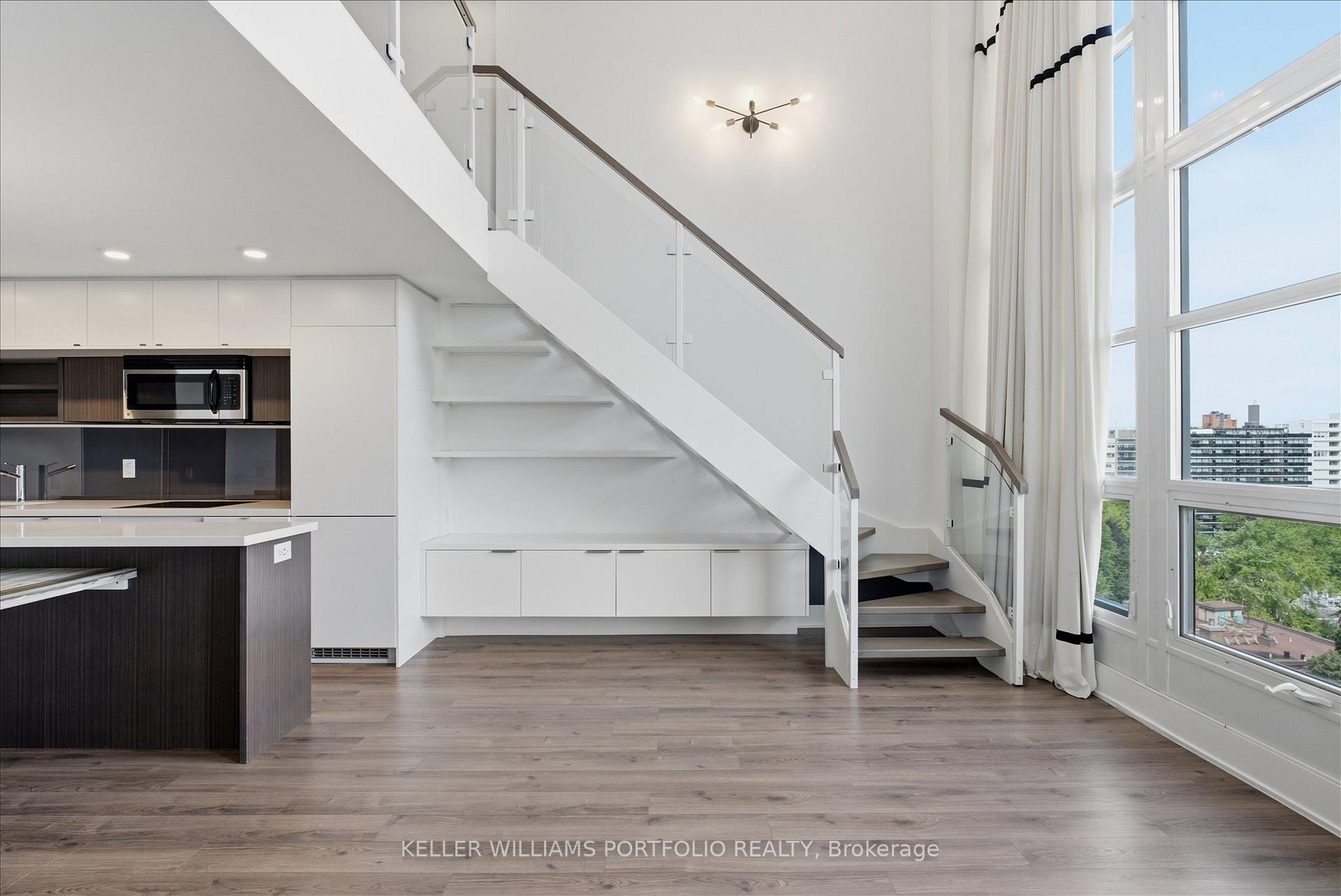 Photo 16 of Unit 932, 111 St Clair Avenue W, Toronto, Yonge-St. Clair — HOMEH