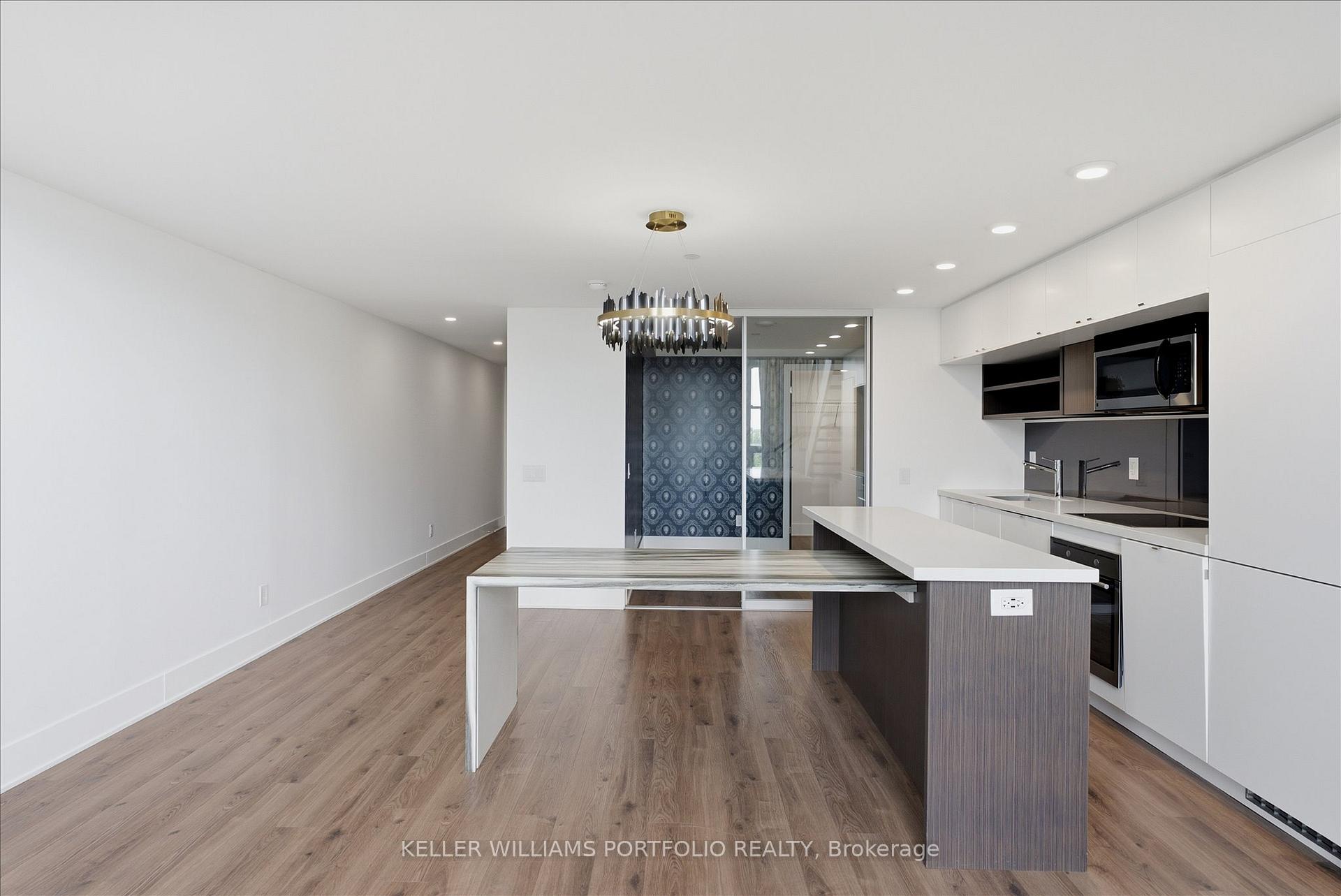 Photo 20 of Unit 932, 111 St Clair Avenue W, Toronto, Yonge-St. Clair — HOMEH