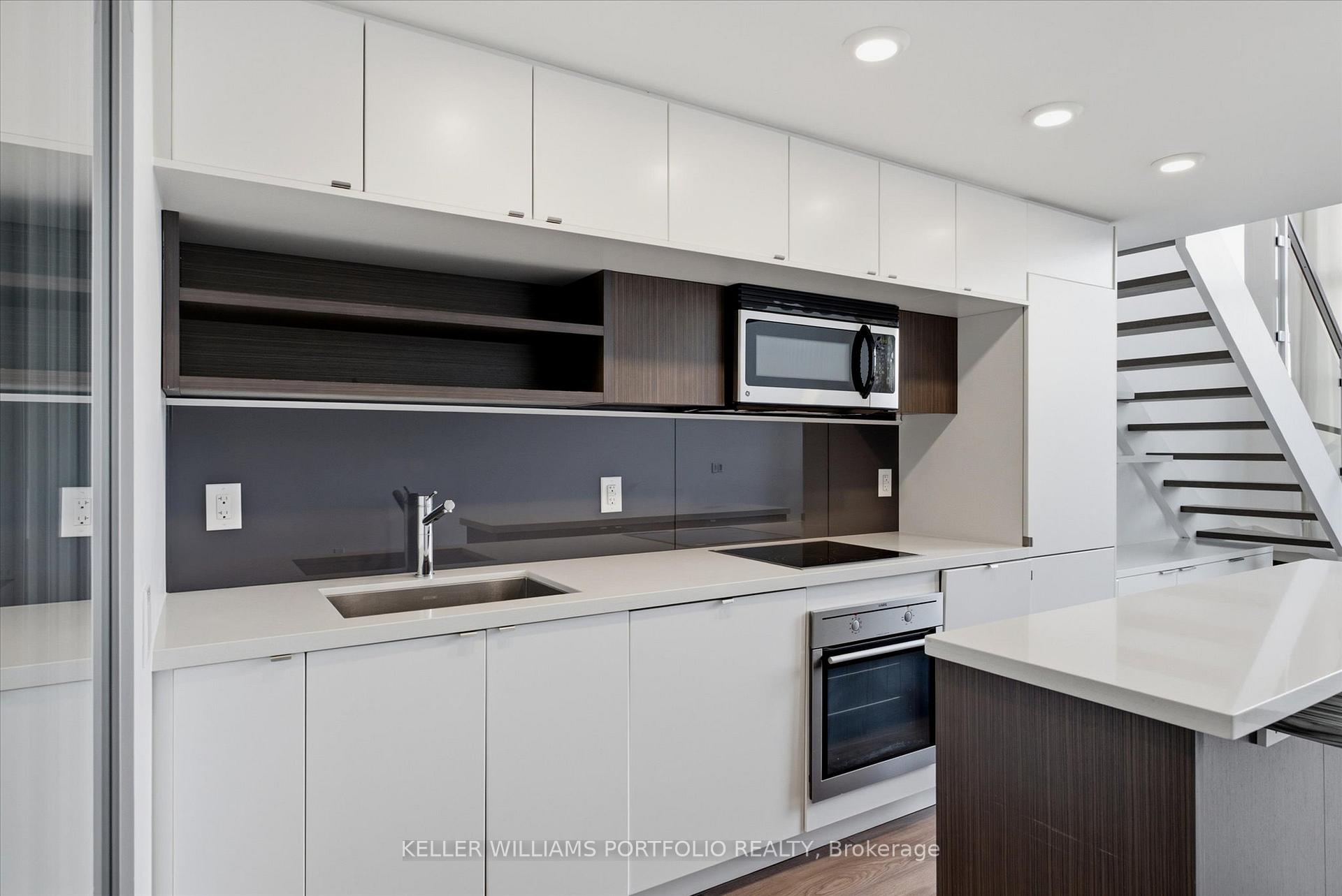 Photo 23 of Unit 932, 111 St Clair Avenue W, Toronto, Yonge-St. Clair — HOMEH