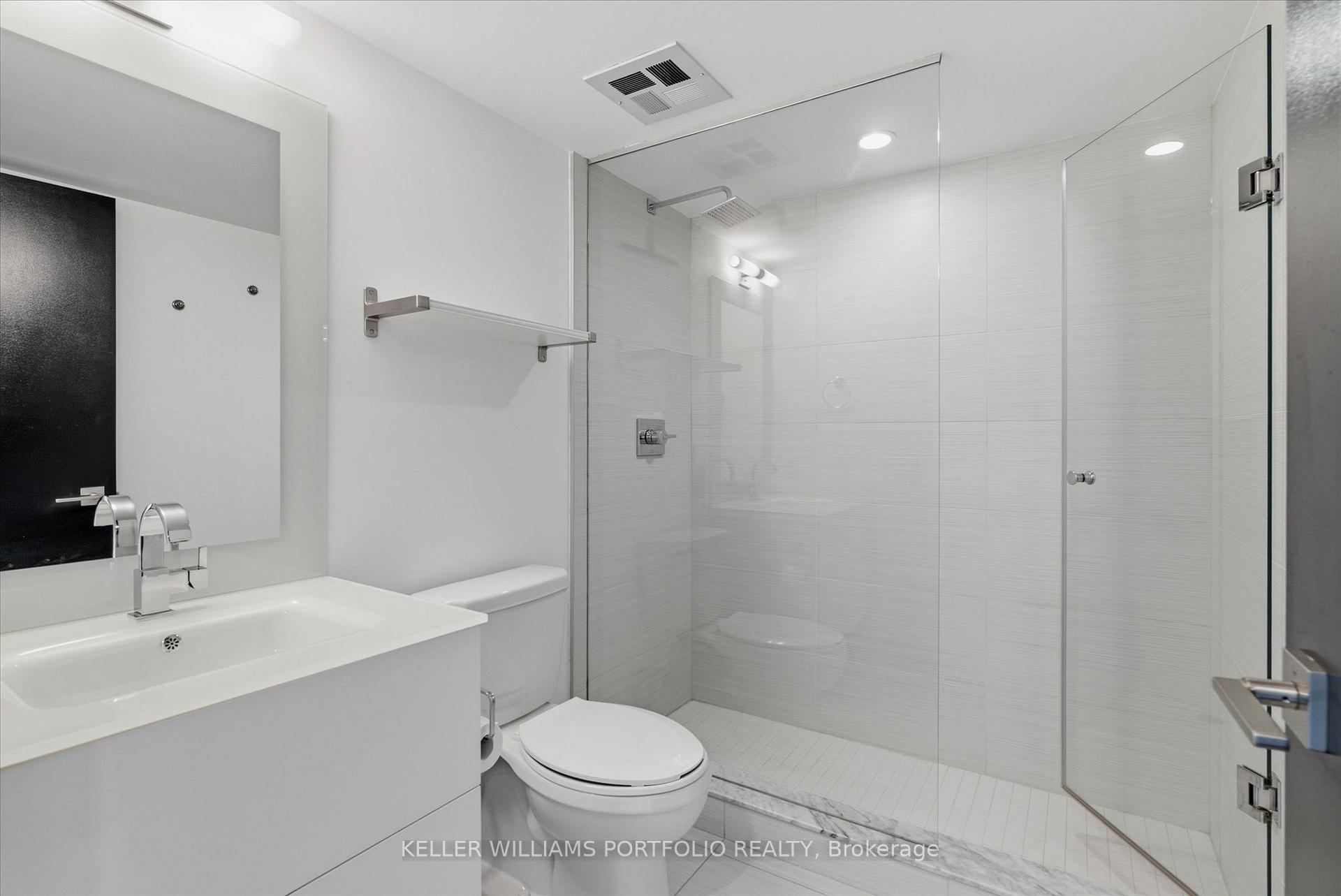 Photo 32 of Unit 932, 111 St Clair Avenue W, Toronto, Yonge-St. Clair — HOMEH