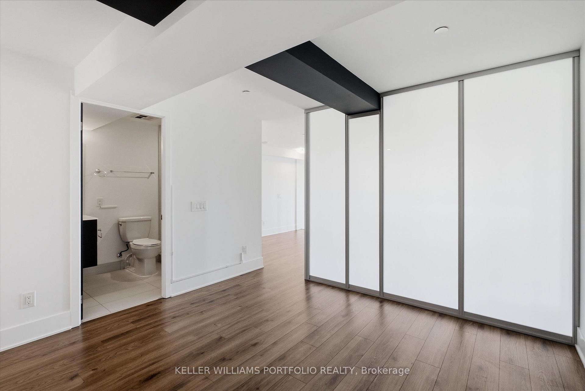 Photo 36 of Unit 932, 111 St Clair Avenue W, Toronto, Yonge-St. Clair — HOMEH