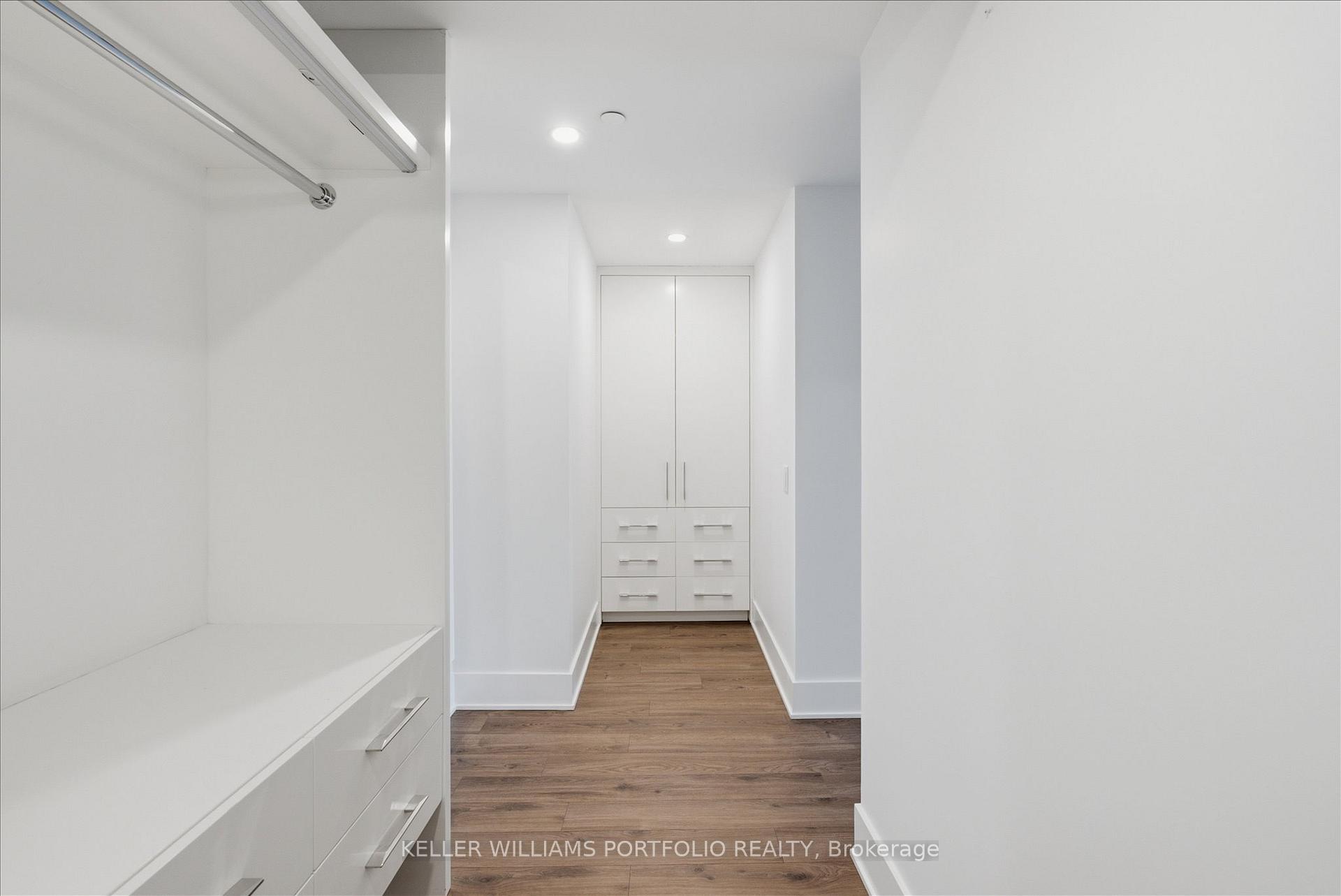 Photo 38 of Unit 932, 111 St Clair Avenue W, Toronto, Yonge-St. Clair — HOMEH
