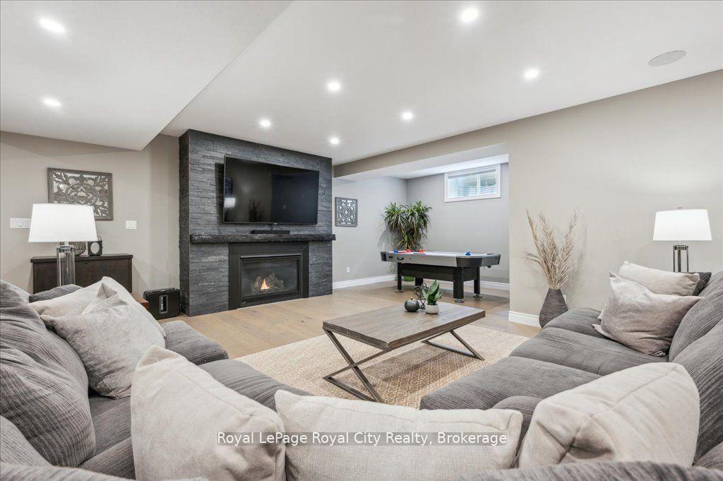 Photo 25 of 51 Ariss Glen Drive, Guelph/Eramosa, Rural Guelph/Eramosa West — HOMEH