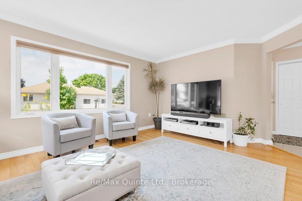 Photo 14 of 2 Heritage Drive, Prince Edward County, Wellington Ward — HOMEH