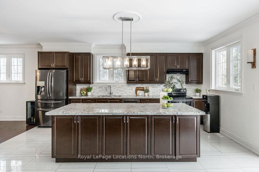 Photo 17 of 54 Royal Beech Drive, Wasaga Beach — HOMEH