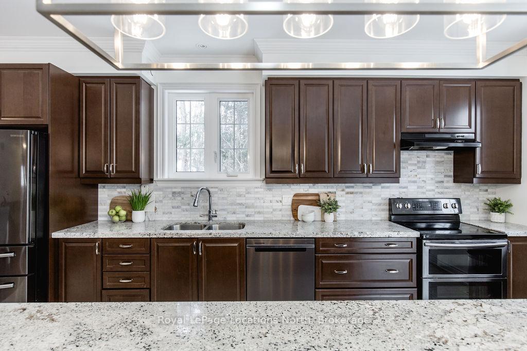 Photo 22 of 54 Royal Beech Drive, Wasaga Beach — HOMEH