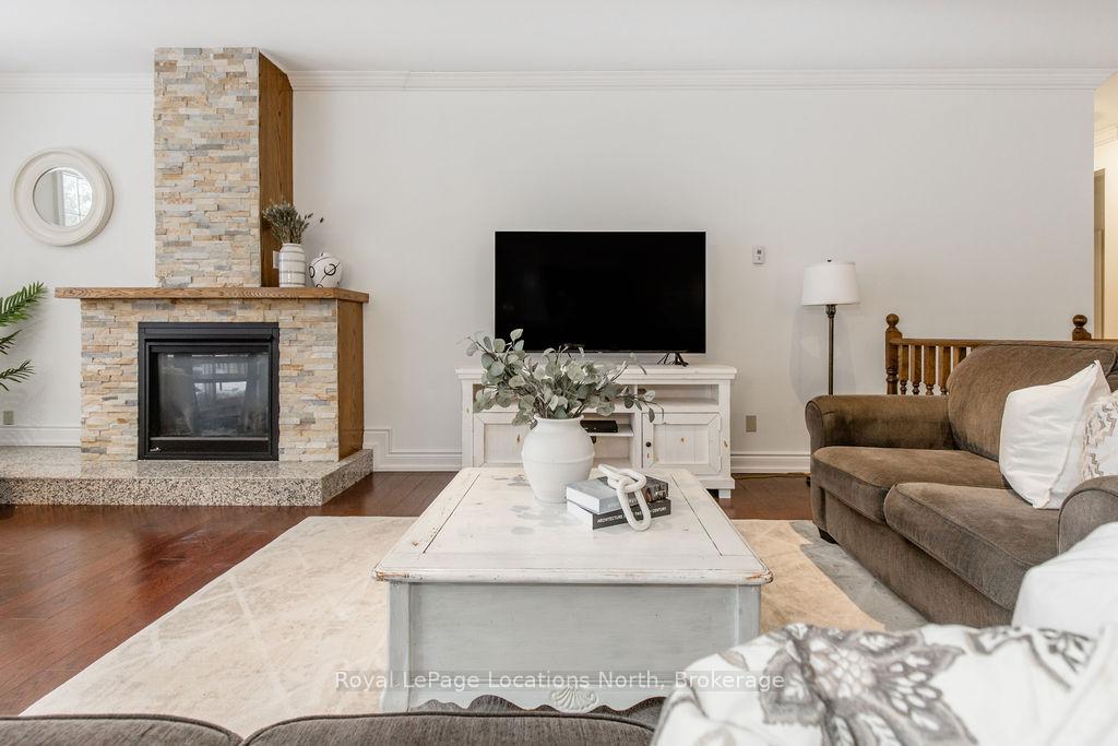 Photo 24 of 54 Royal Beech Drive, Wasaga Beach — HOMEH
