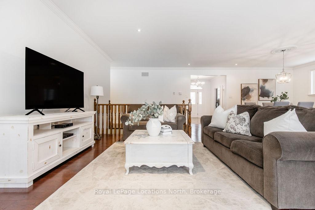 Photo 25 of 54 Royal Beech Drive, Wasaga Beach — HOMEH