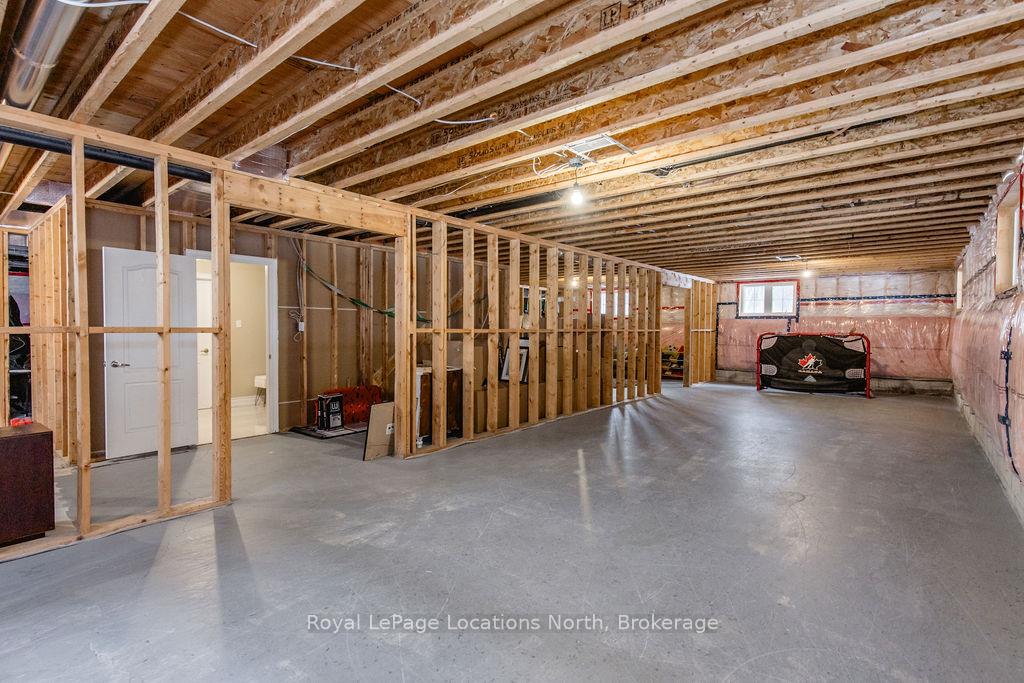 Photo 36 of 54 Royal Beech Drive, Wasaga Beach — HOMEH