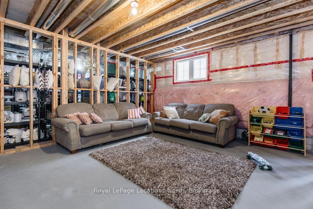 Photo 37 of 54 Royal Beech Drive, Wasaga Beach — HOMEH