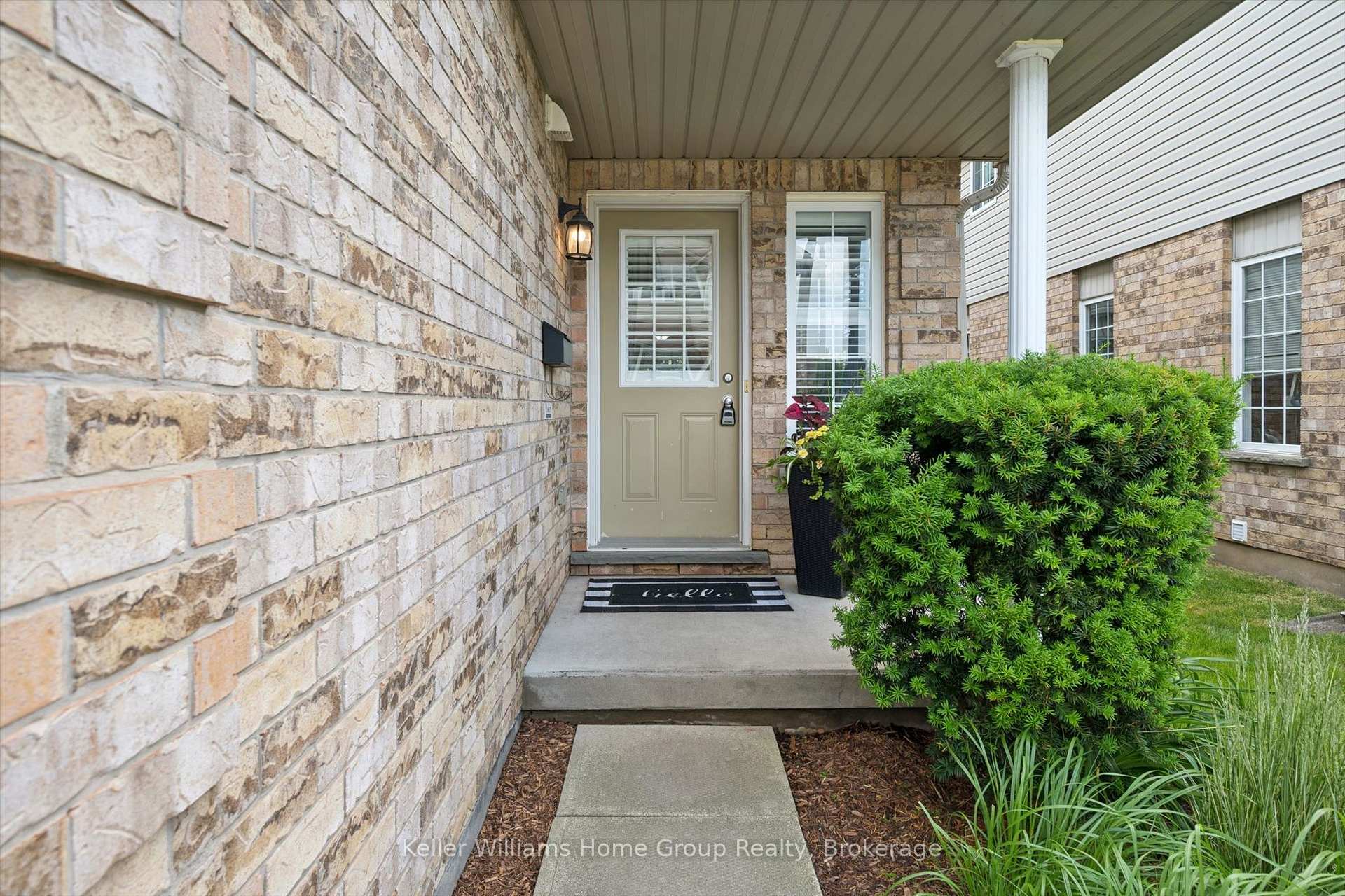 Photo 5 of Unit 14, 210 Dawn Avenue, Guelph, Clairfields/Hanlon Business Park — HOMEH